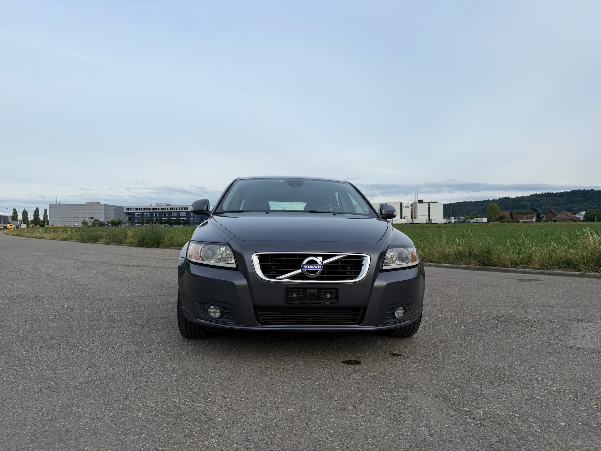VOLVO V50 D2-image-1