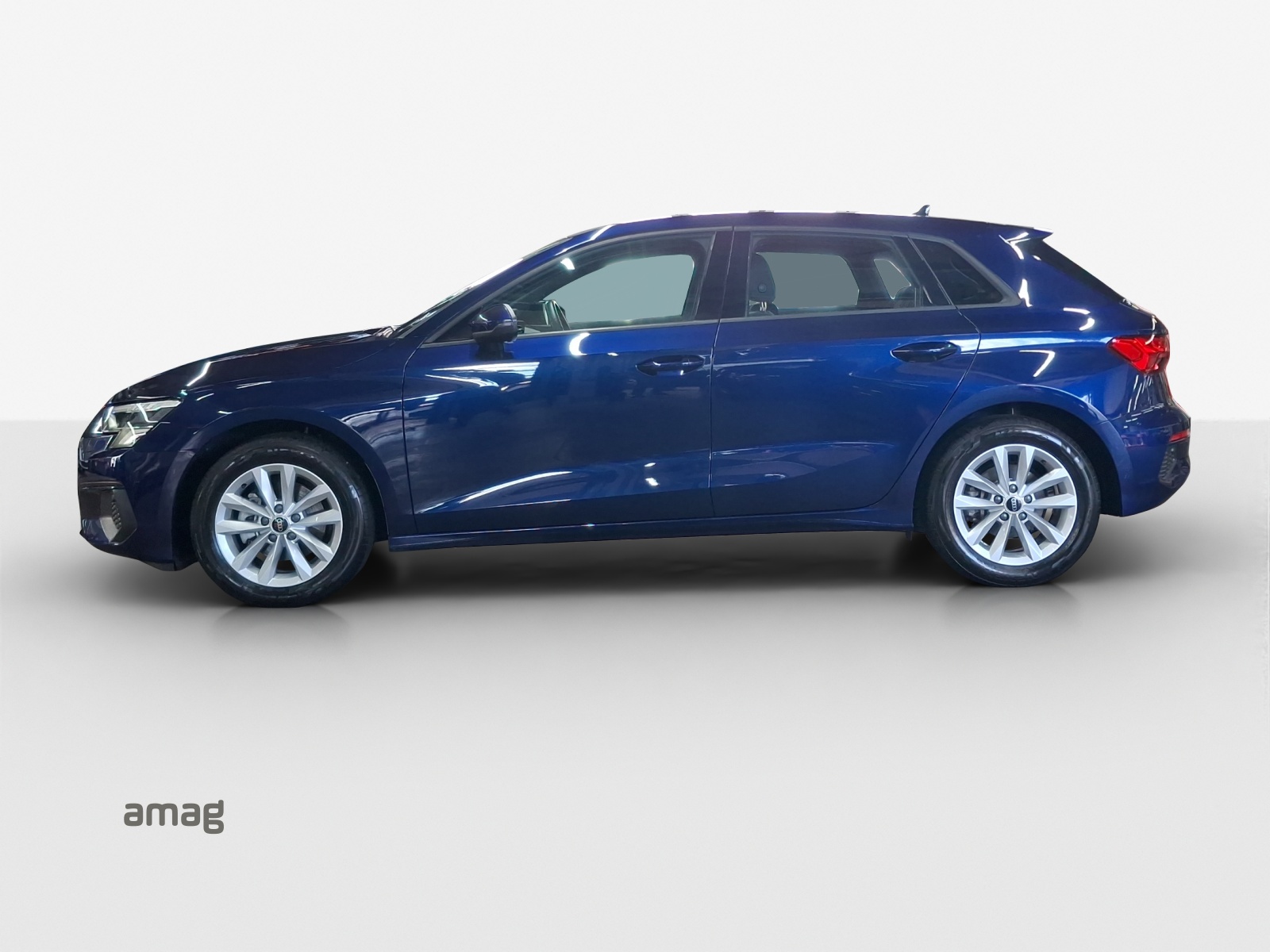 AUDI A3 Sportback 35 TFSI Attraction S-tronic-image-1