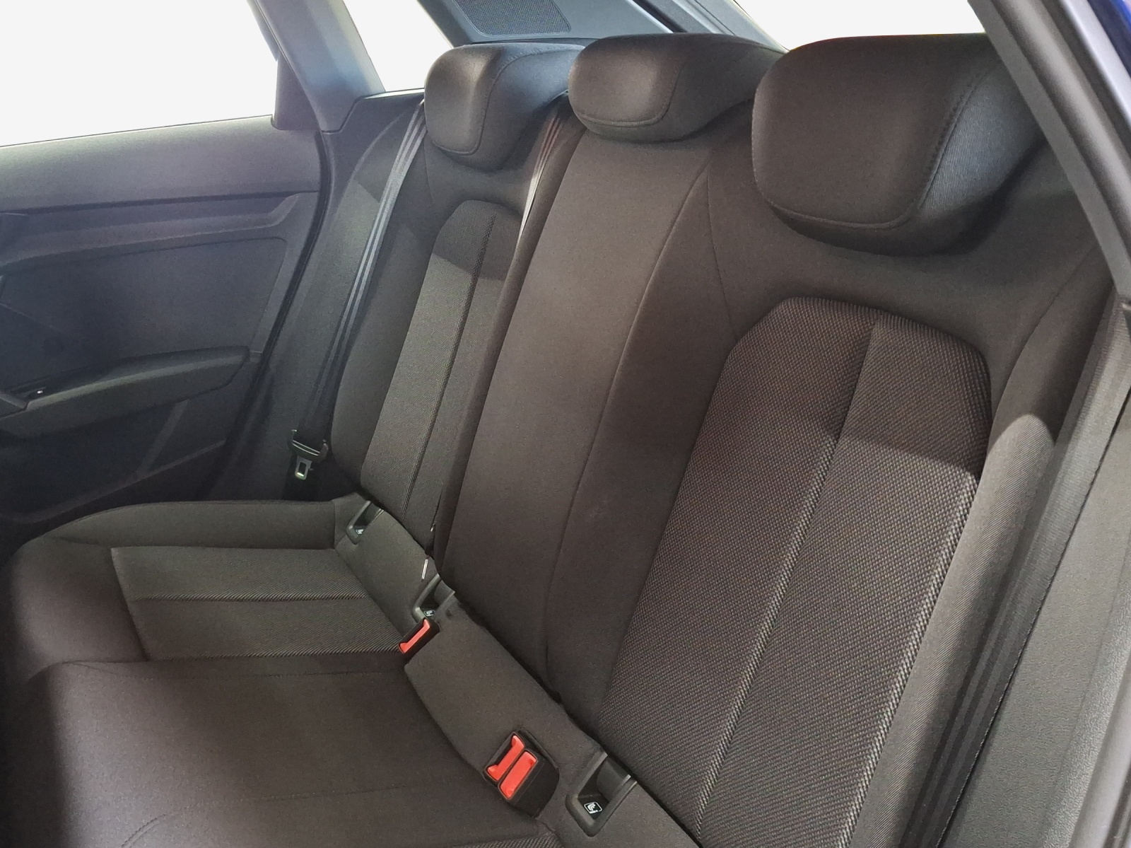 AUDI A3 Sportback 35 TFSI Attraction S-tronic-image-11