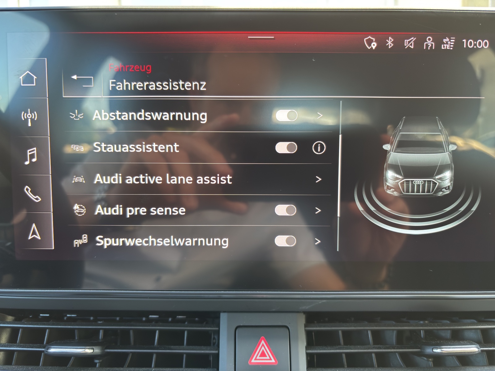AUDI A4 allroad 40 TDI Attraction quattro tiptronic mit AHK-image-26