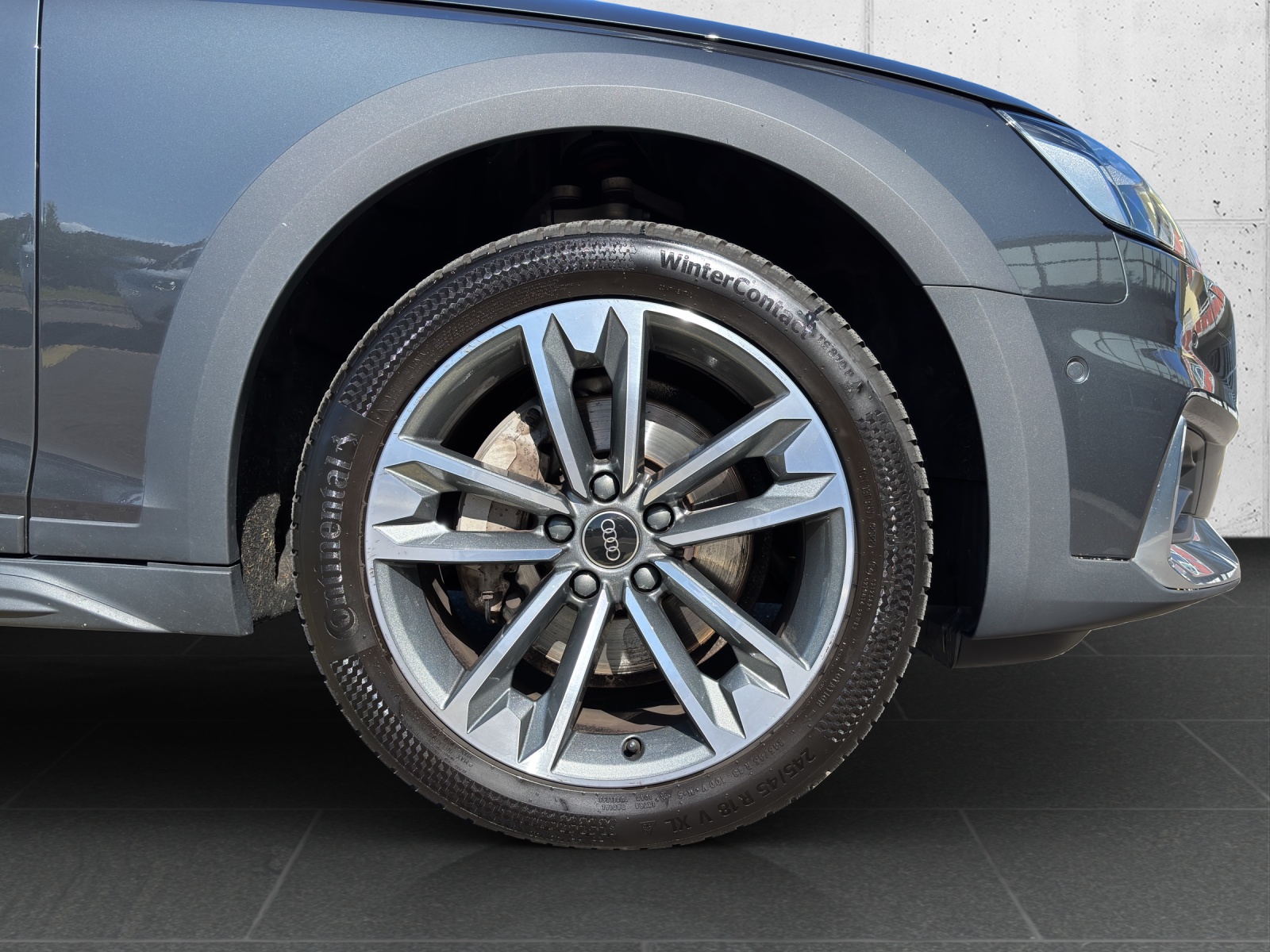 AUDI A4 allroad 40 TDI Attraction quattro tiptronic mit AHK-image-10