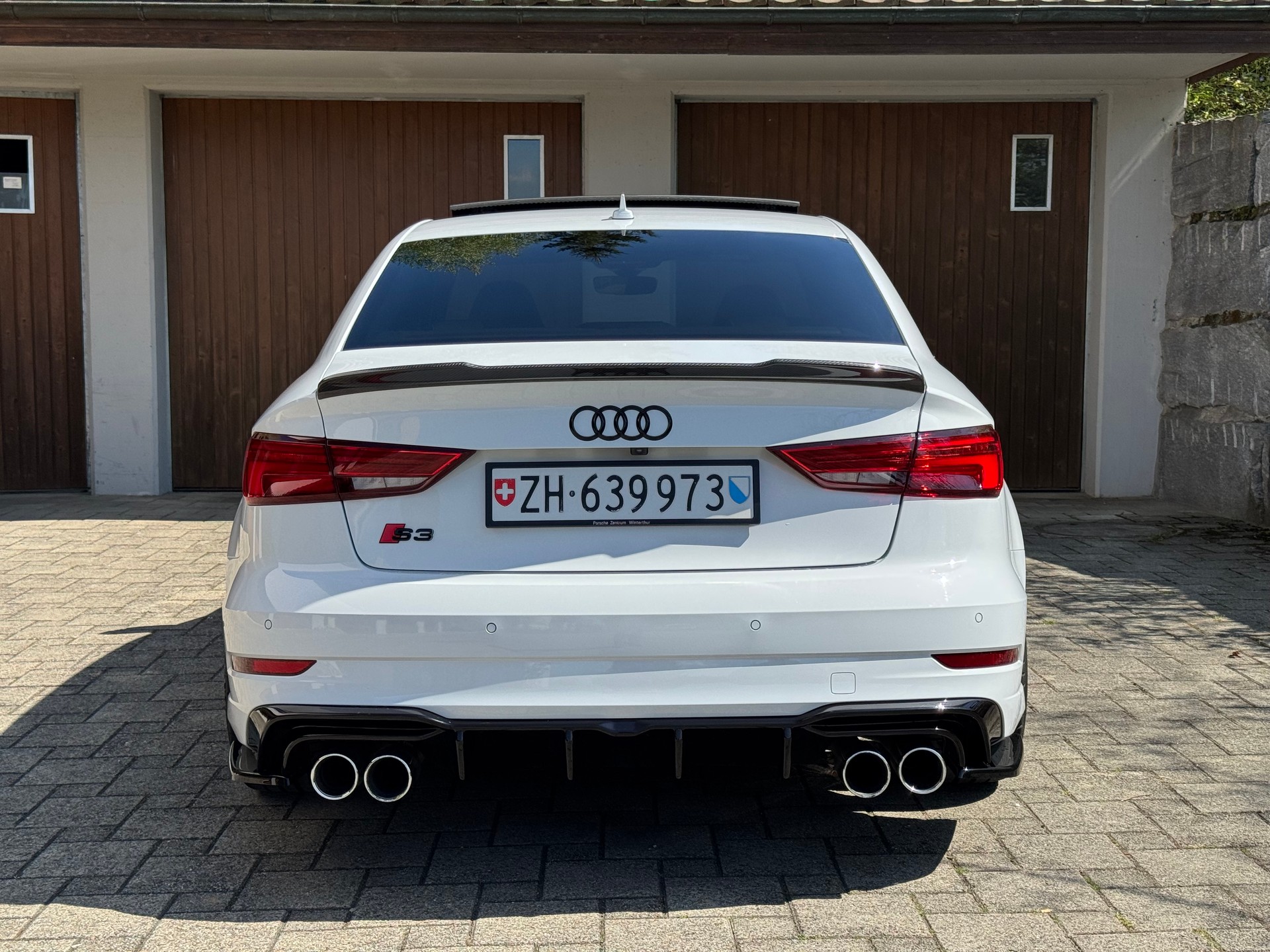 AUDI 2.0 T FSI quattro S-Tronic-image-2