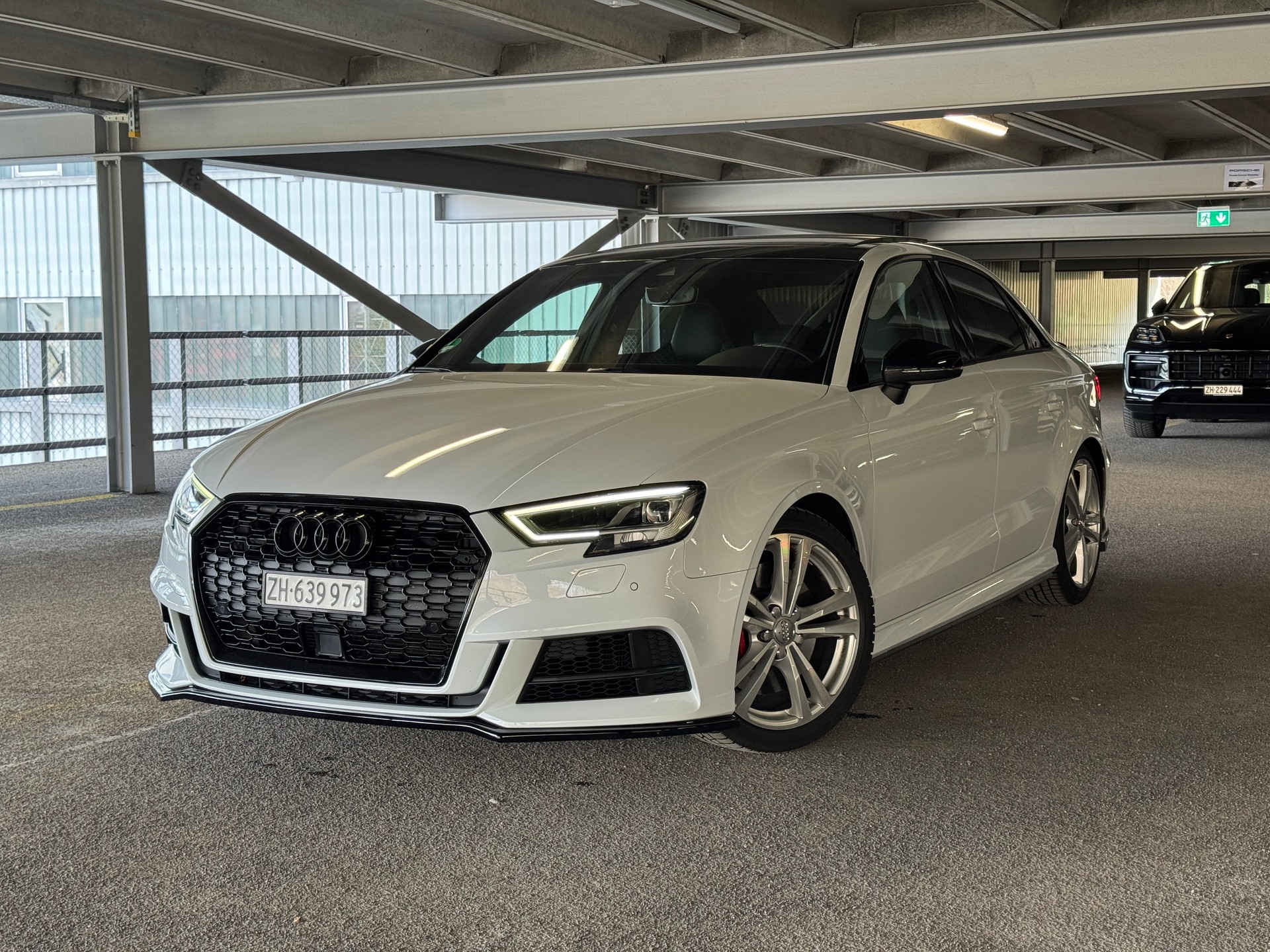 AUDI 2.0 T FSI quattro S-Tronic-image-4