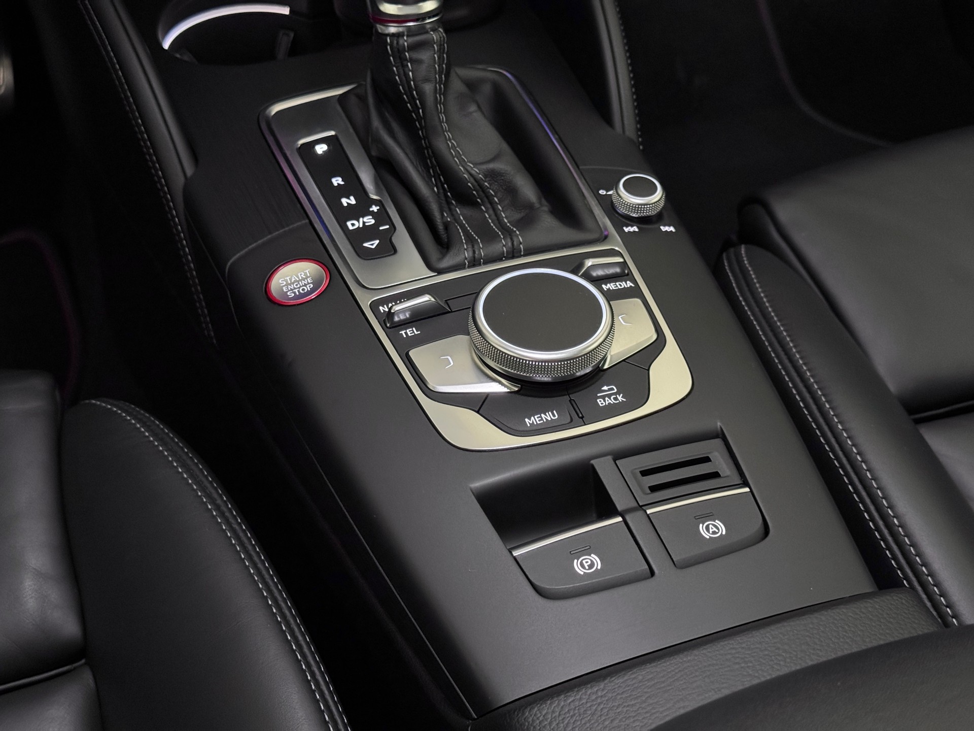 AUDI 2.0 T FSI quattro S-Tronic-image-8