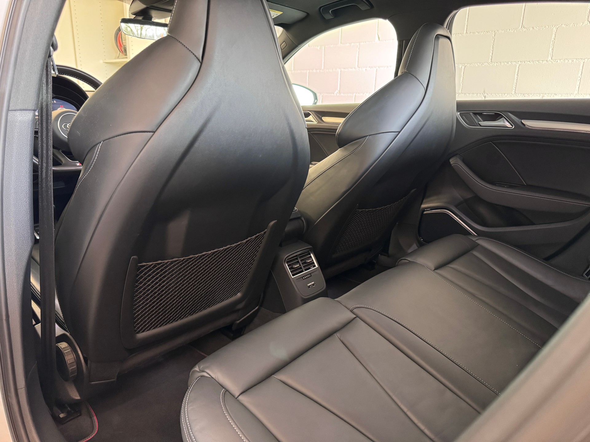 AUDI 2.0 T FSI quattro S-Tronic-image-9