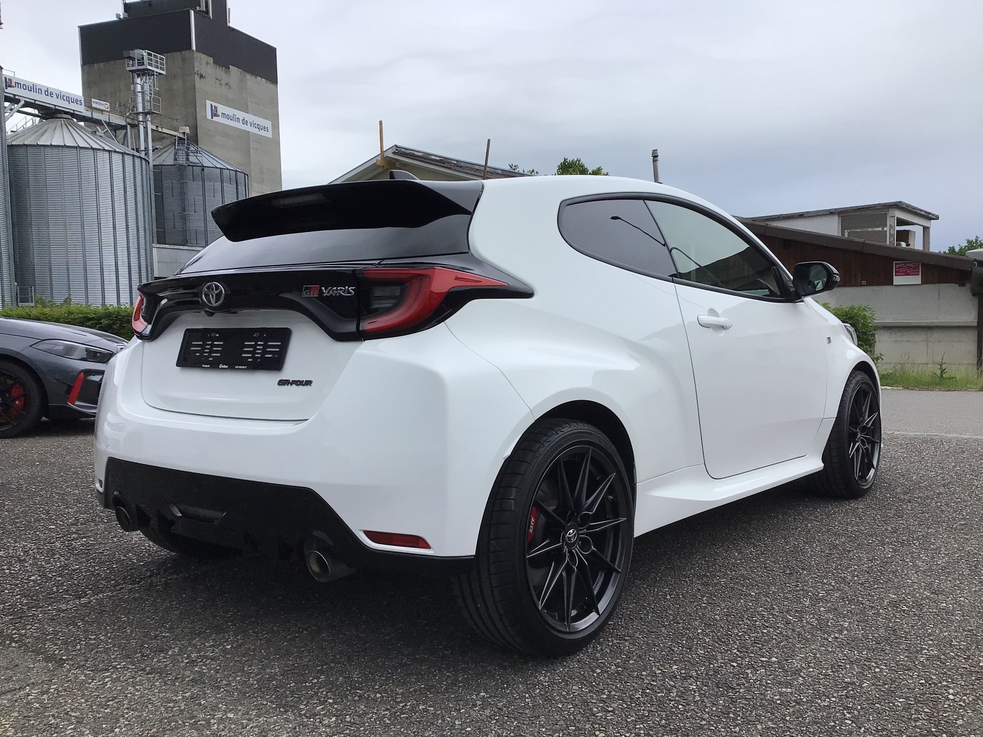 TOYOTA Yaris 1.6 GR Sport-image-13