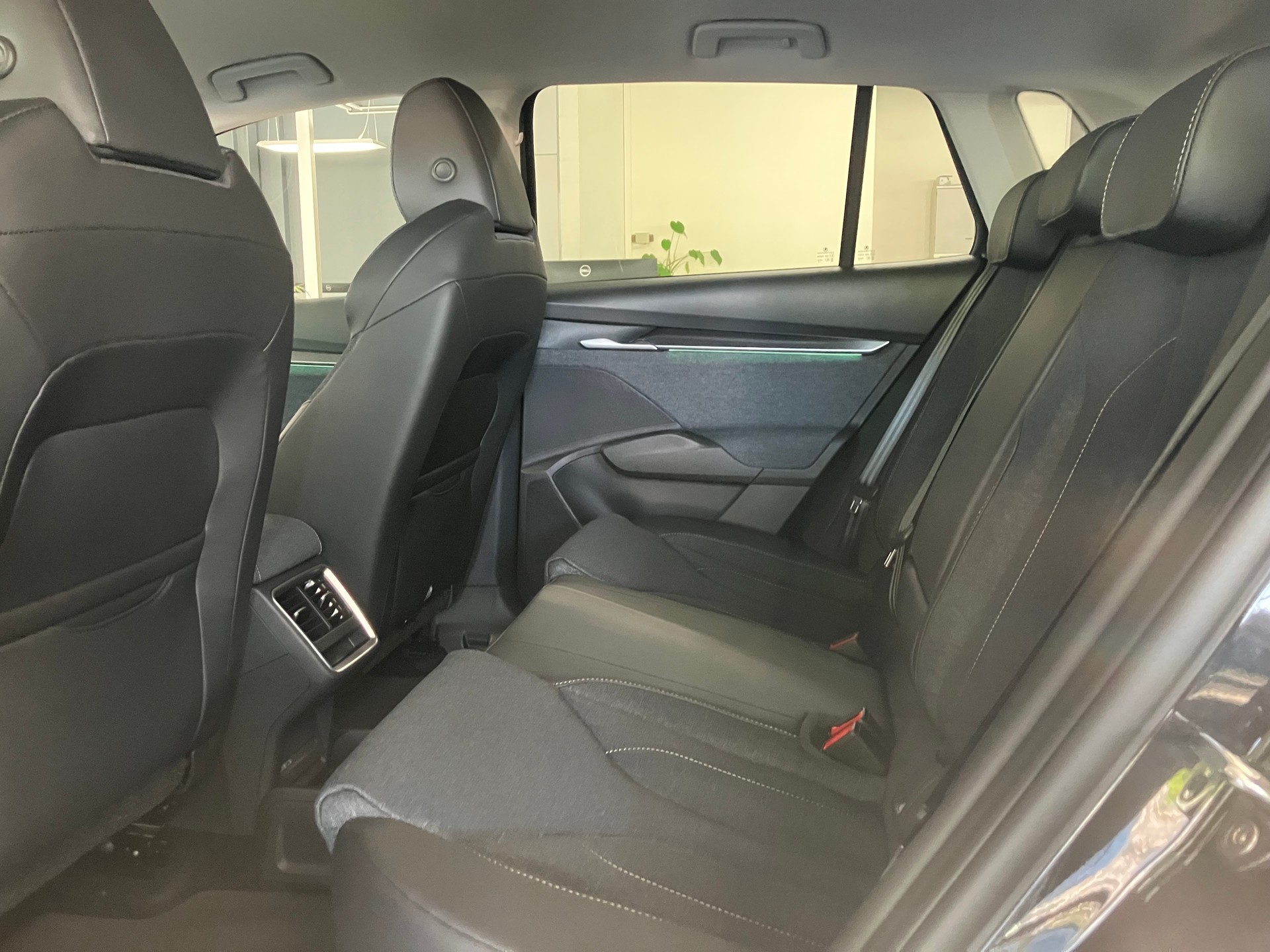 SKODA Elroq 85x Selection 4x4-image-6