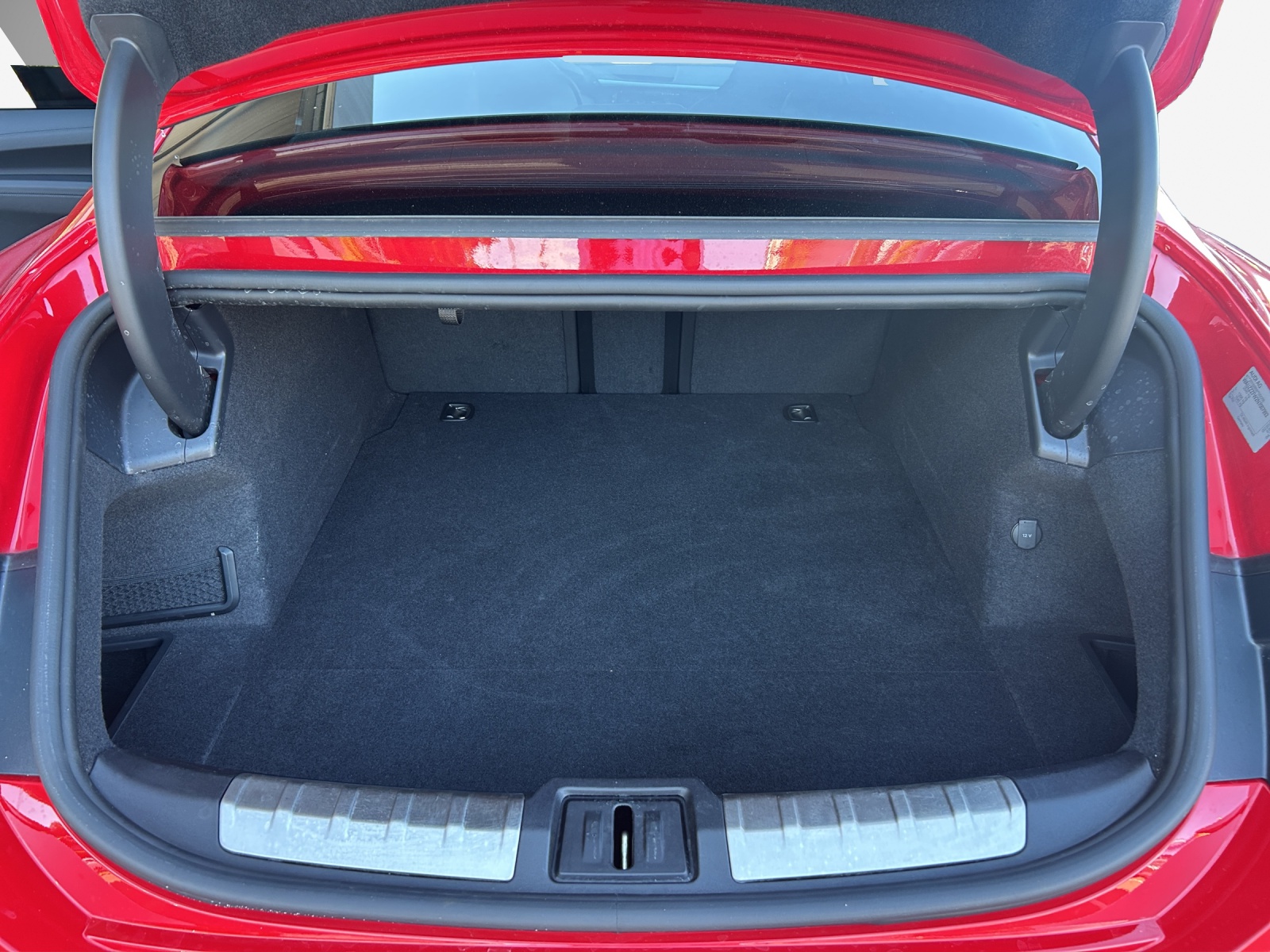 AUDI e-tron GT quattro-image-12