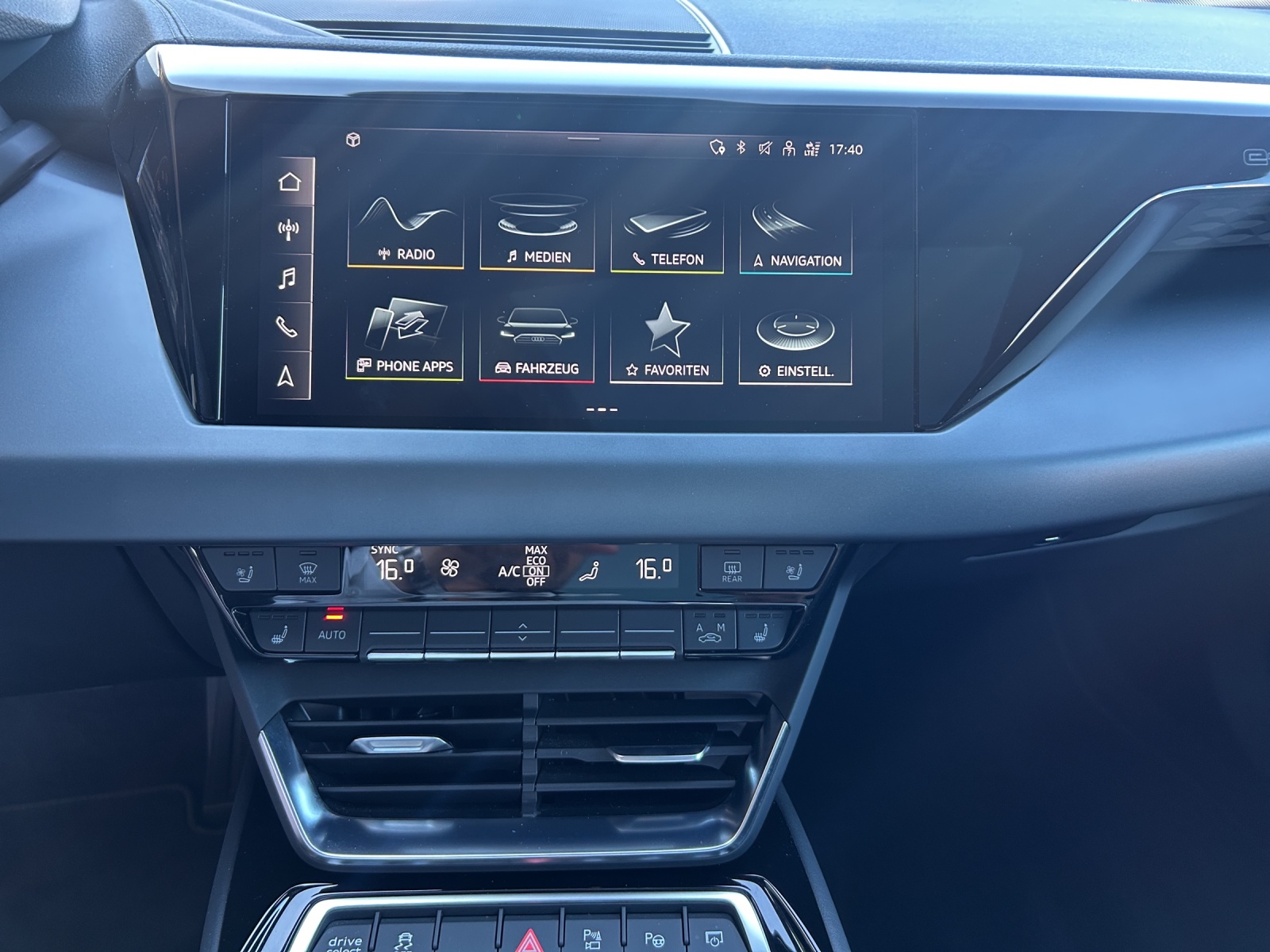 AUDI e-tron GT quattro-image-10