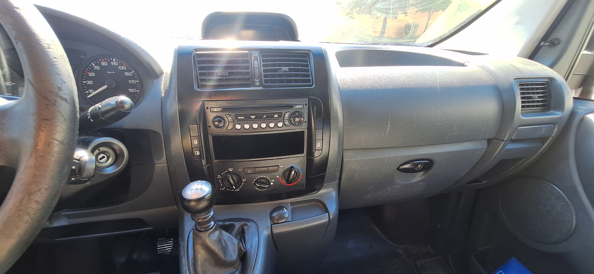 CITROEN Jumpy 2.0 HDi 12 L2H1-image-22