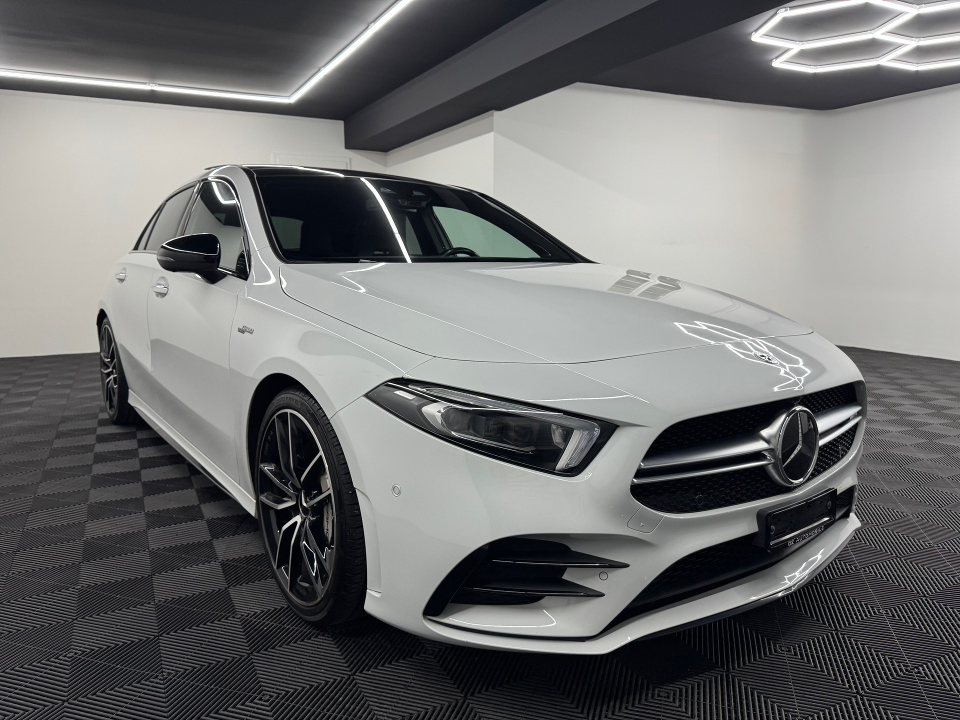 MERCEDES-BENZ A 35 AMG 4Matic Speedshift-image-8