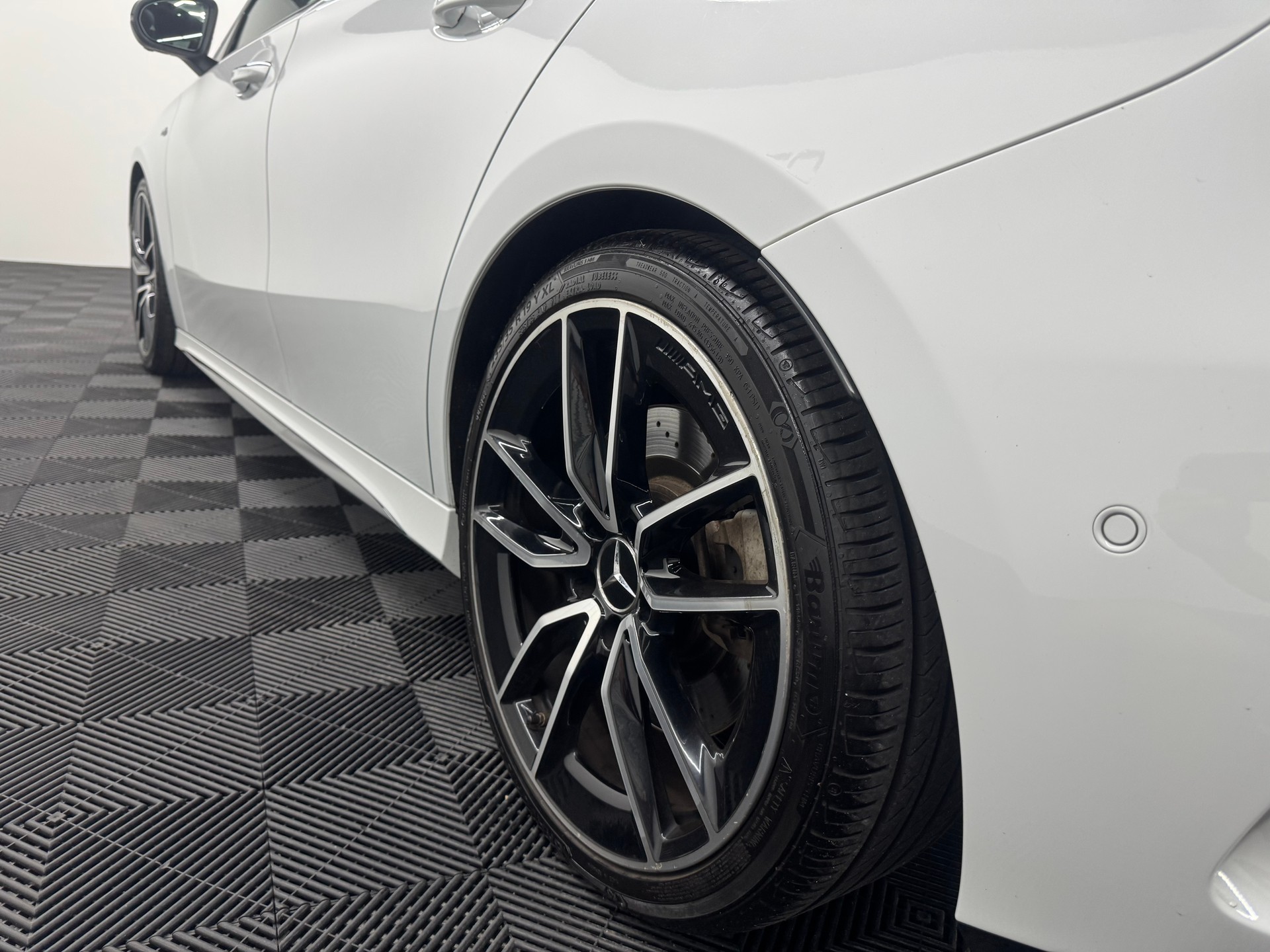 MERCEDES-BENZ A 35 AMG 4Matic Speedshift-image-10