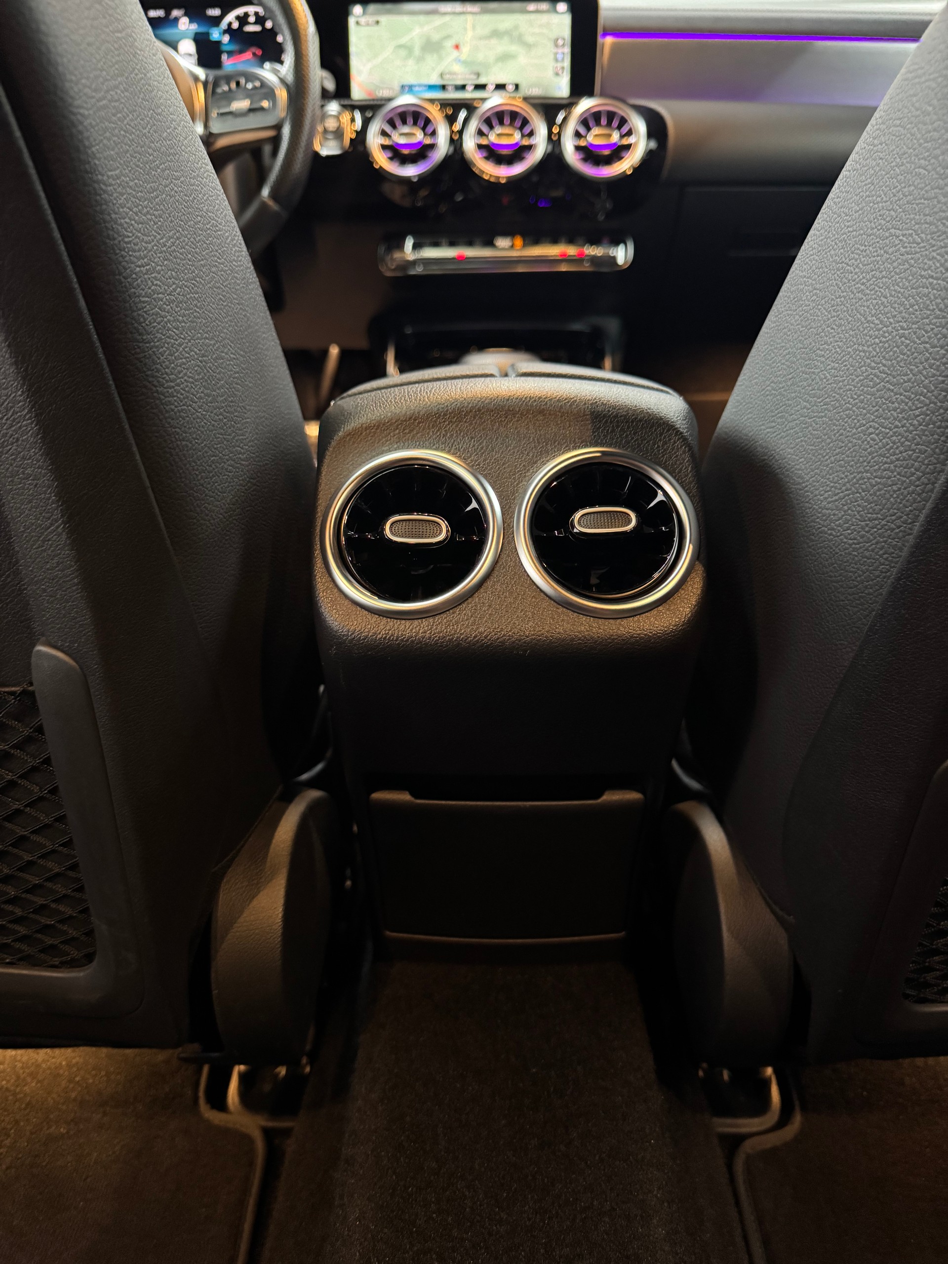 MERCEDES-BENZ A 35 AMG 4Matic Speedshift-image-20