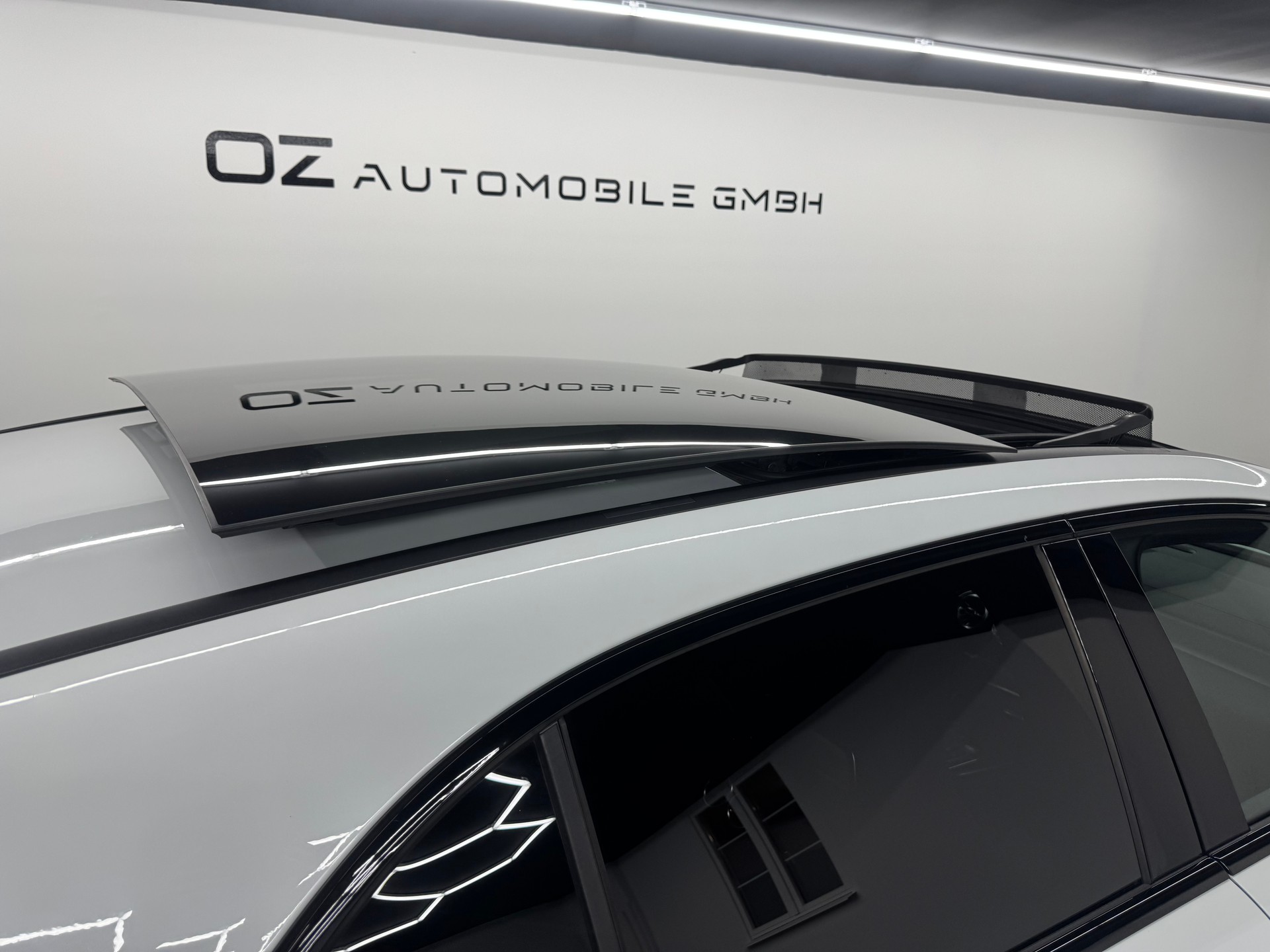 MERCEDES-BENZ A 35 AMG 4Matic Speedshift-image-9