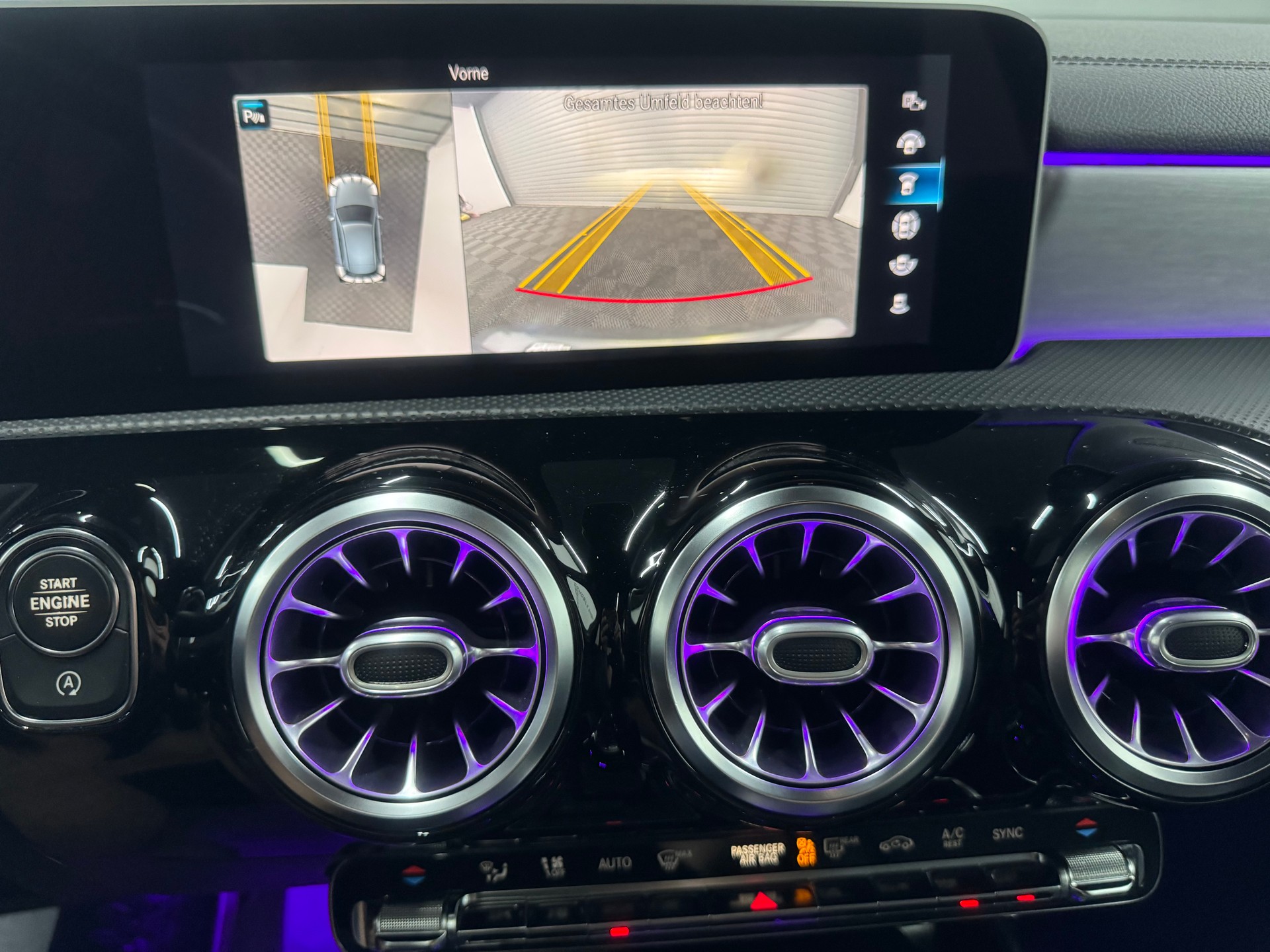 MERCEDES-BENZ A 35 AMG 4Matic Speedshift-image-26