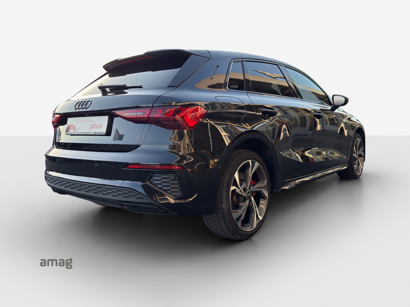 AUDI A3 Sportback 45 TFSI e S line S-tronic-image-5