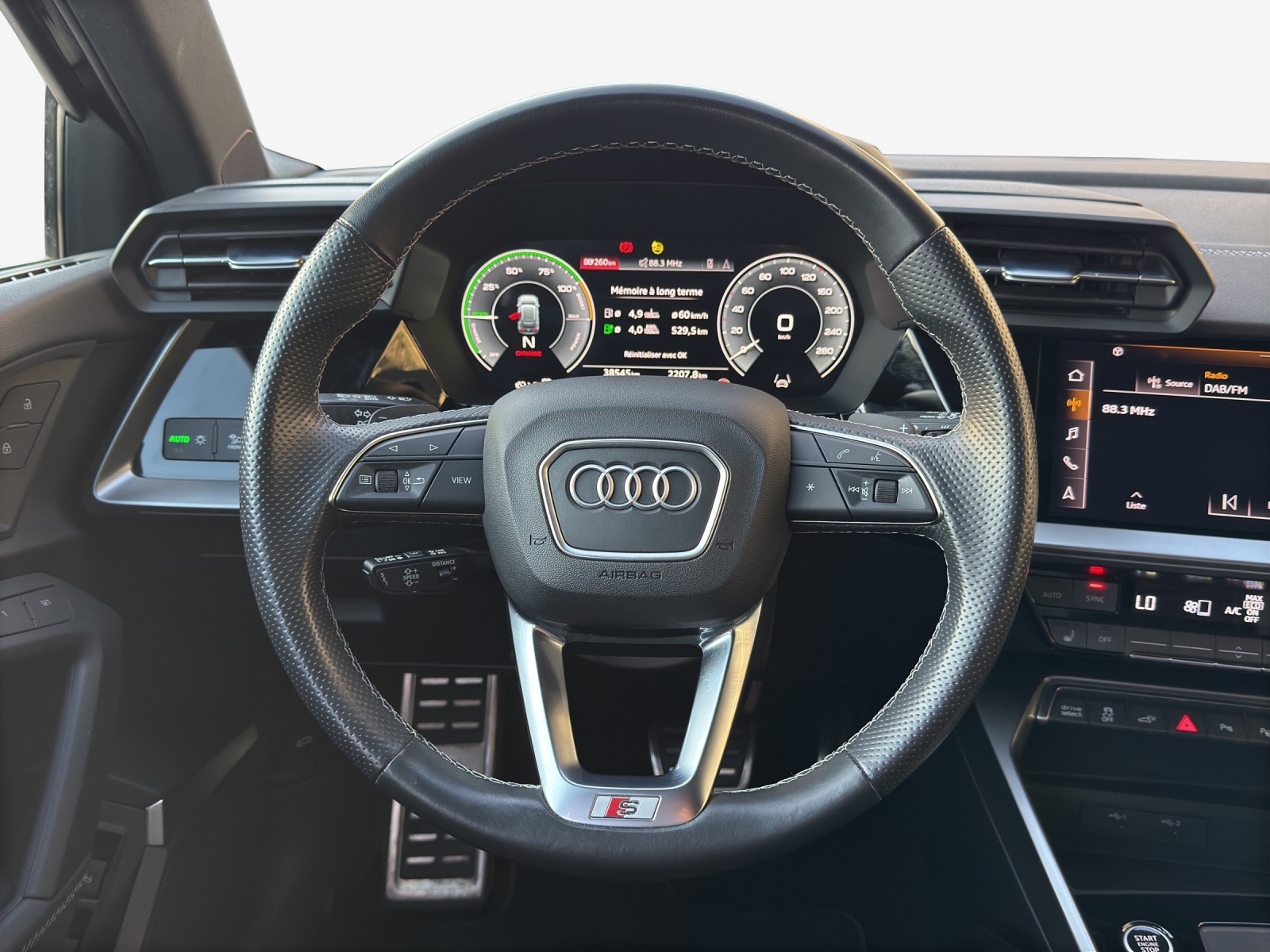 AUDI A3 Sportback 45 TFSI e S line S-tronic-image-9