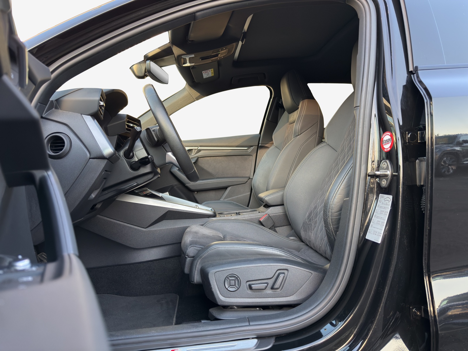 AUDI A3 Sportback 45 TFSI e S line S-tronic-image-7