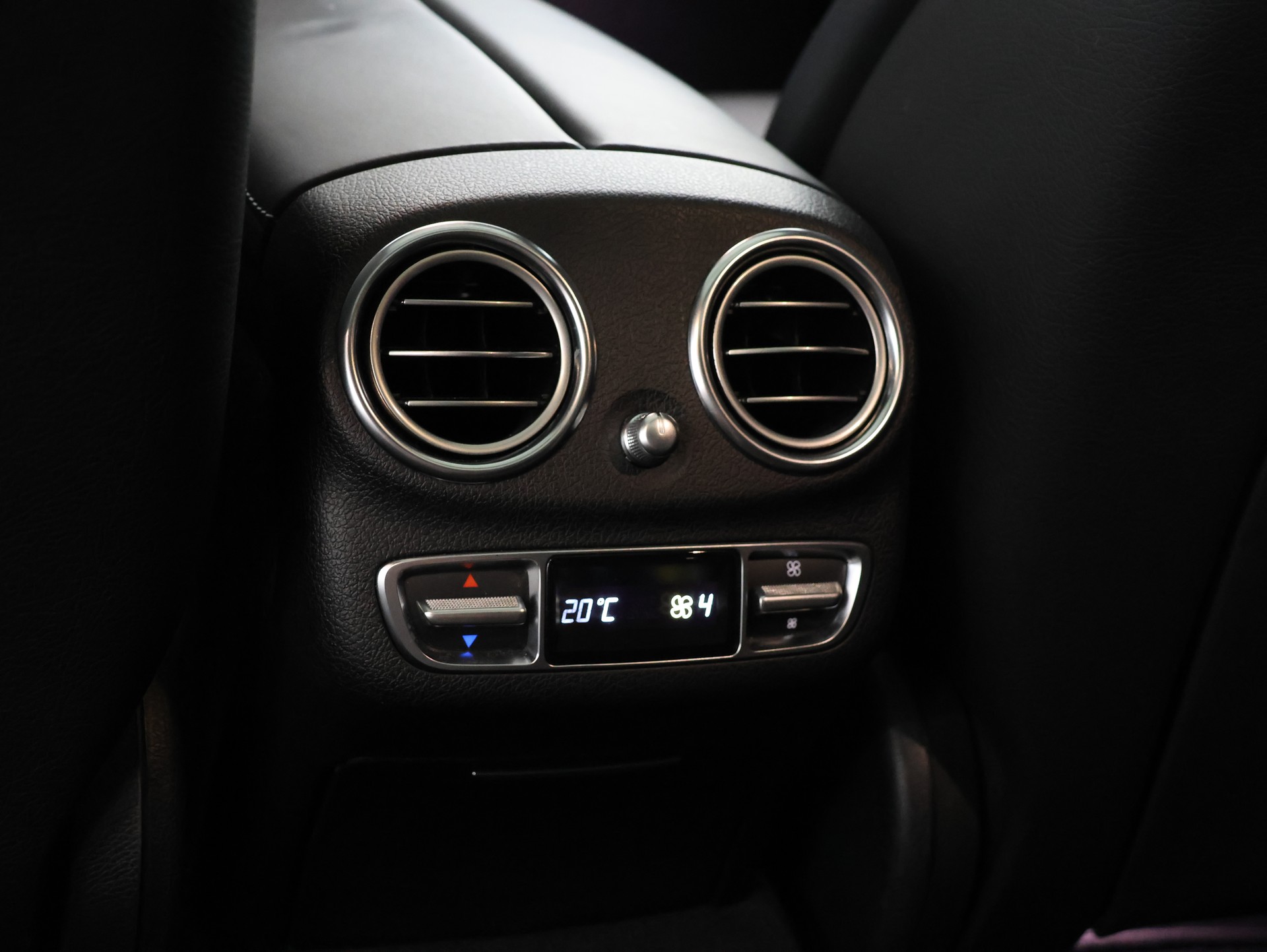 MERCEDES-BENZ E 63 AMG S 4Matic Speedshift MCT *Panoramadach* *Burmester* *360 Kamera*-image-24