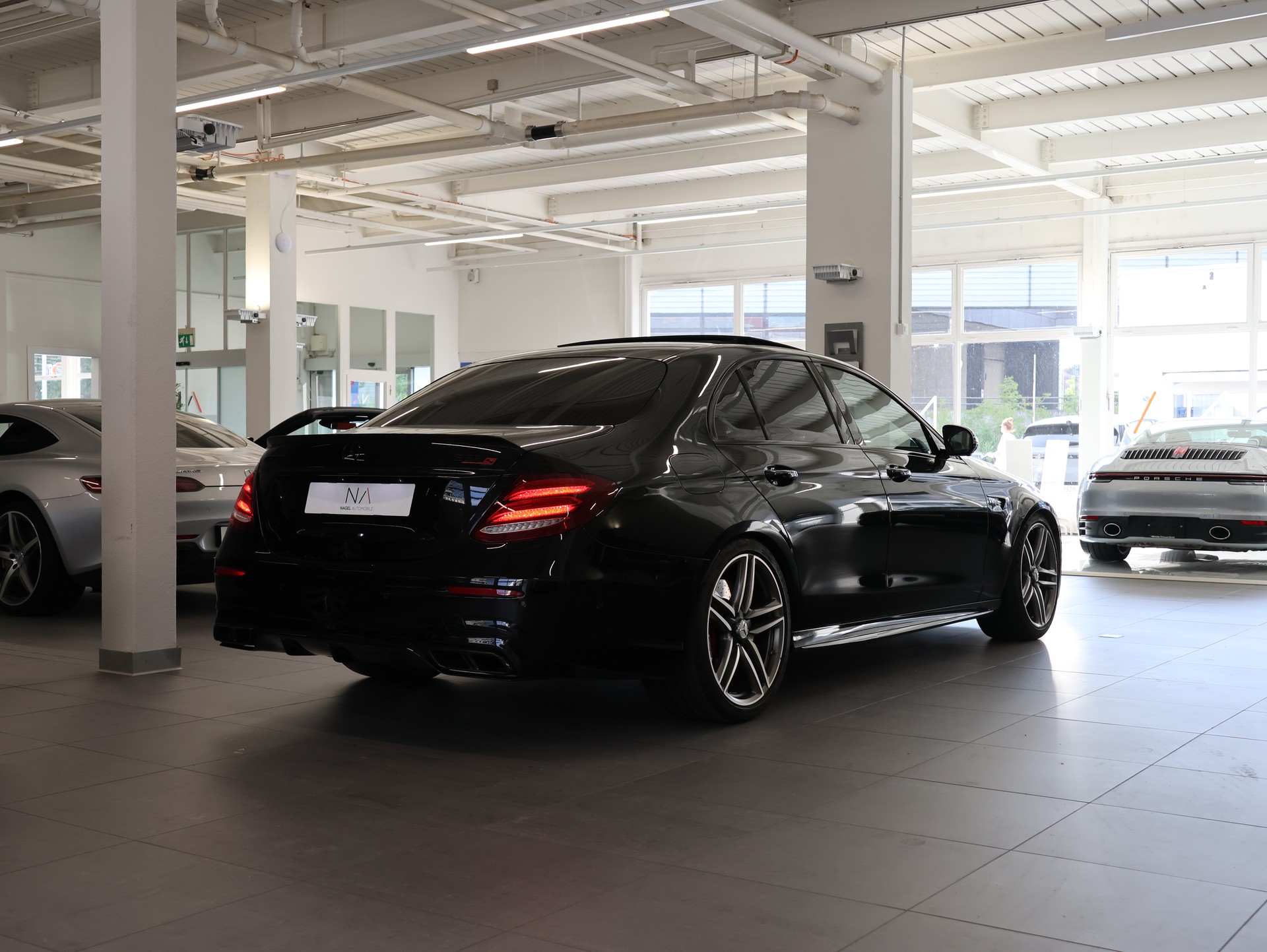 MERCEDES-BENZ E 63 AMG S 4Matic Speedshift MCT *Panoramadach* *Burmester* *360 Kamera*-image-6