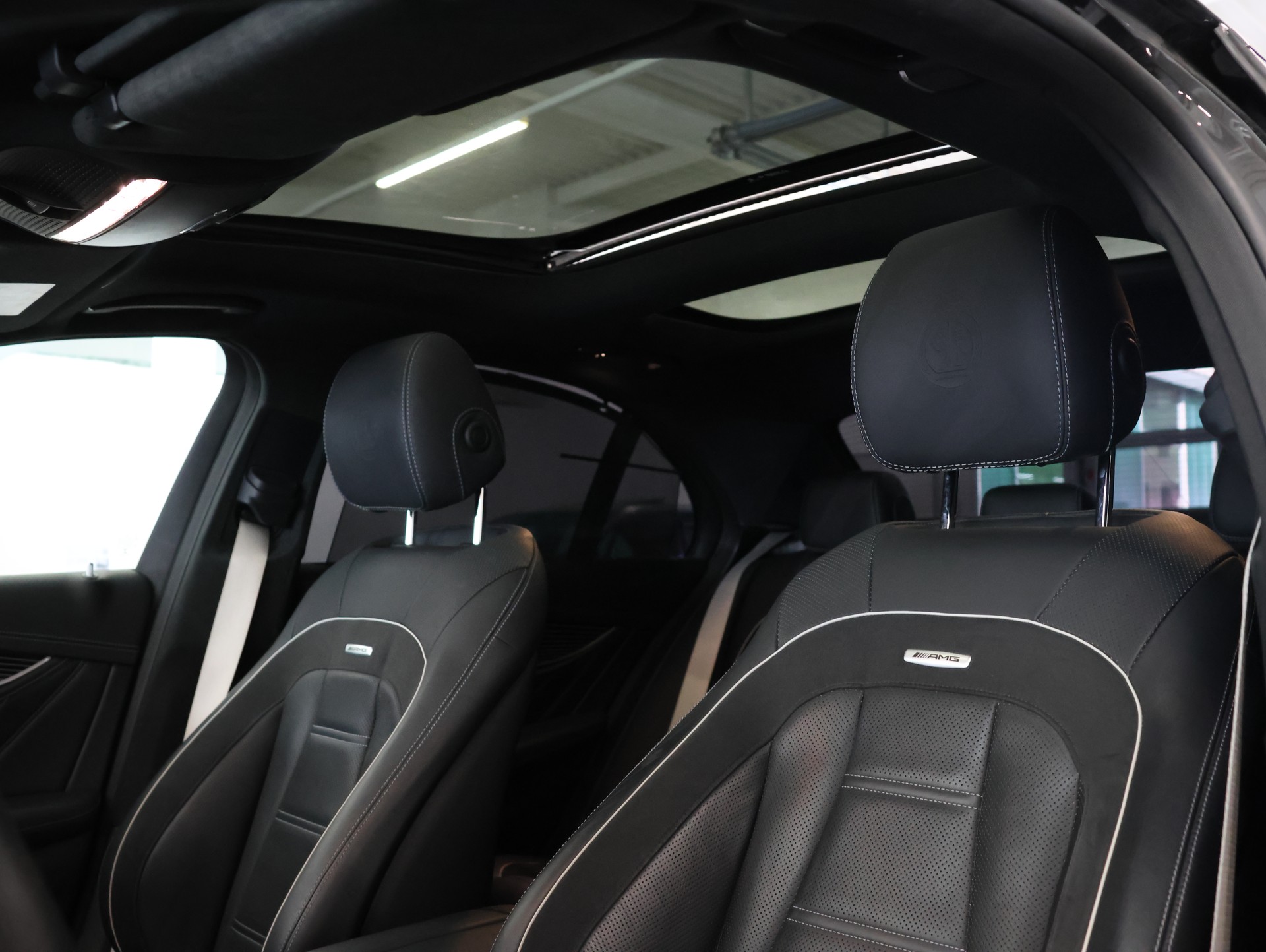 MERCEDES-BENZ E 63 AMG S 4Matic Speedshift MCT *Panoramadach* *Burmester* *360 Kamera*-image-13
