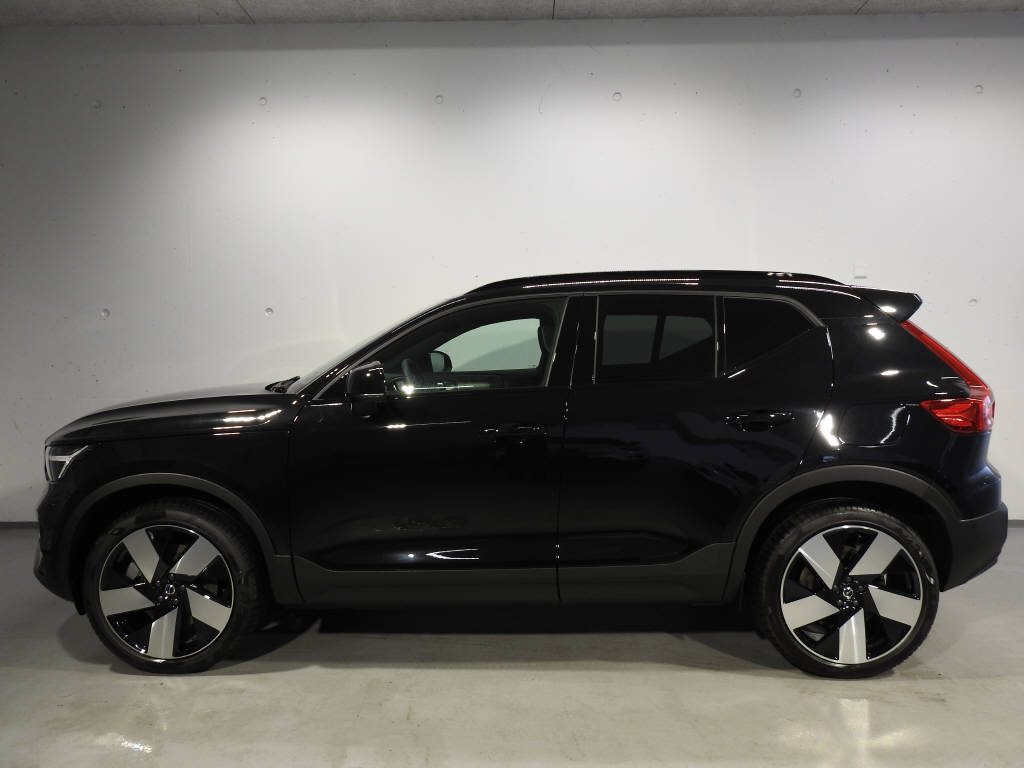 VOLVO EX40 Twin Black Edition AWD-image-2