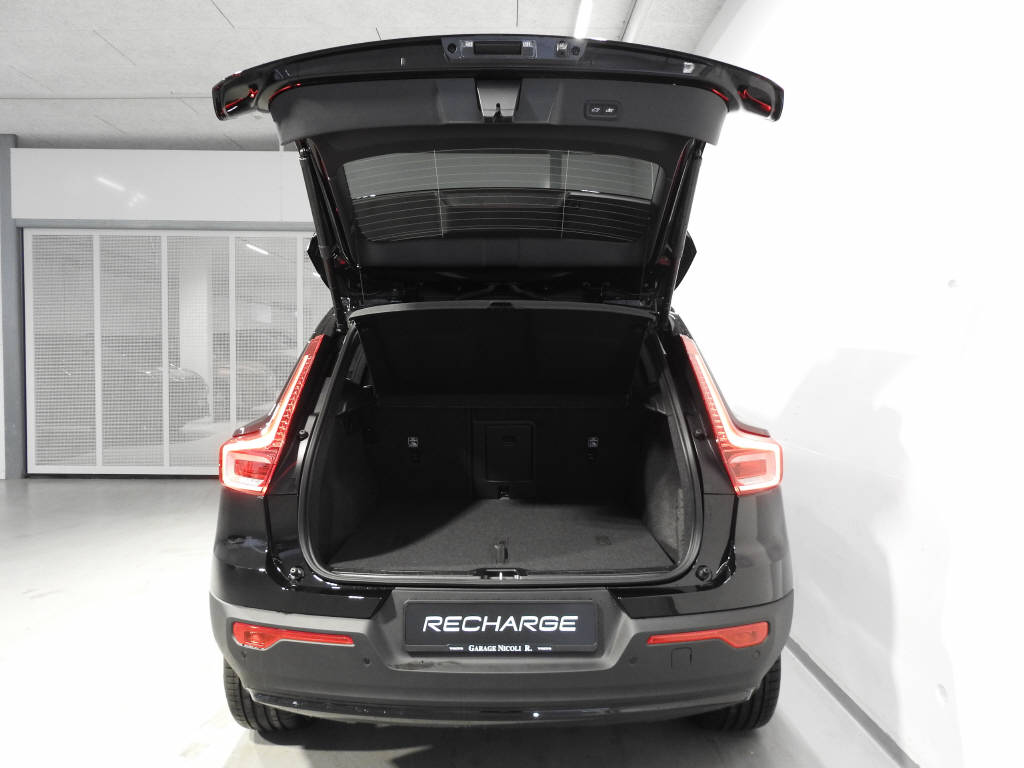 VOLVO EX40 Twin Black Edition AWD-image-5
