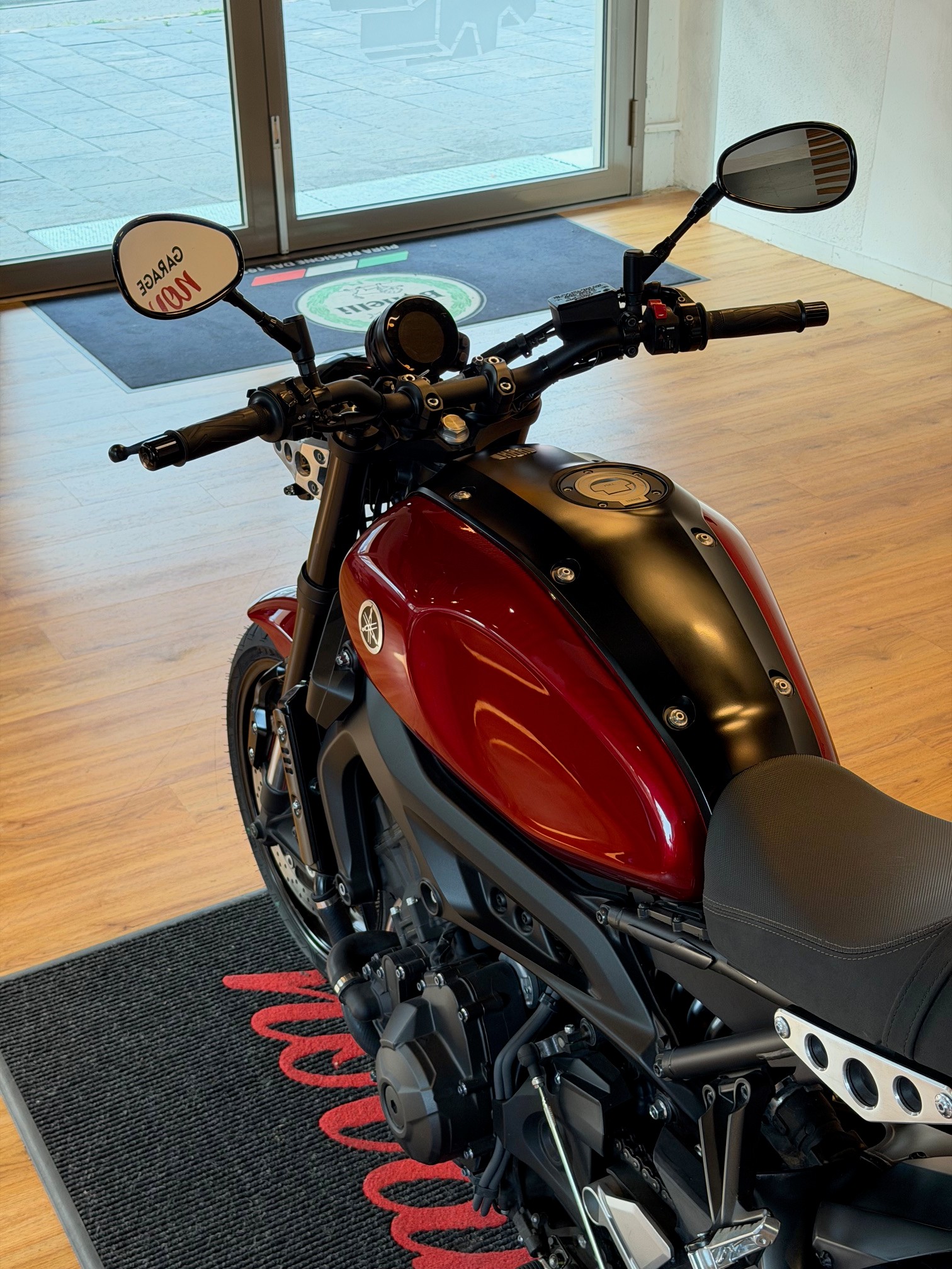 YAMAHA XSR 900-image-6