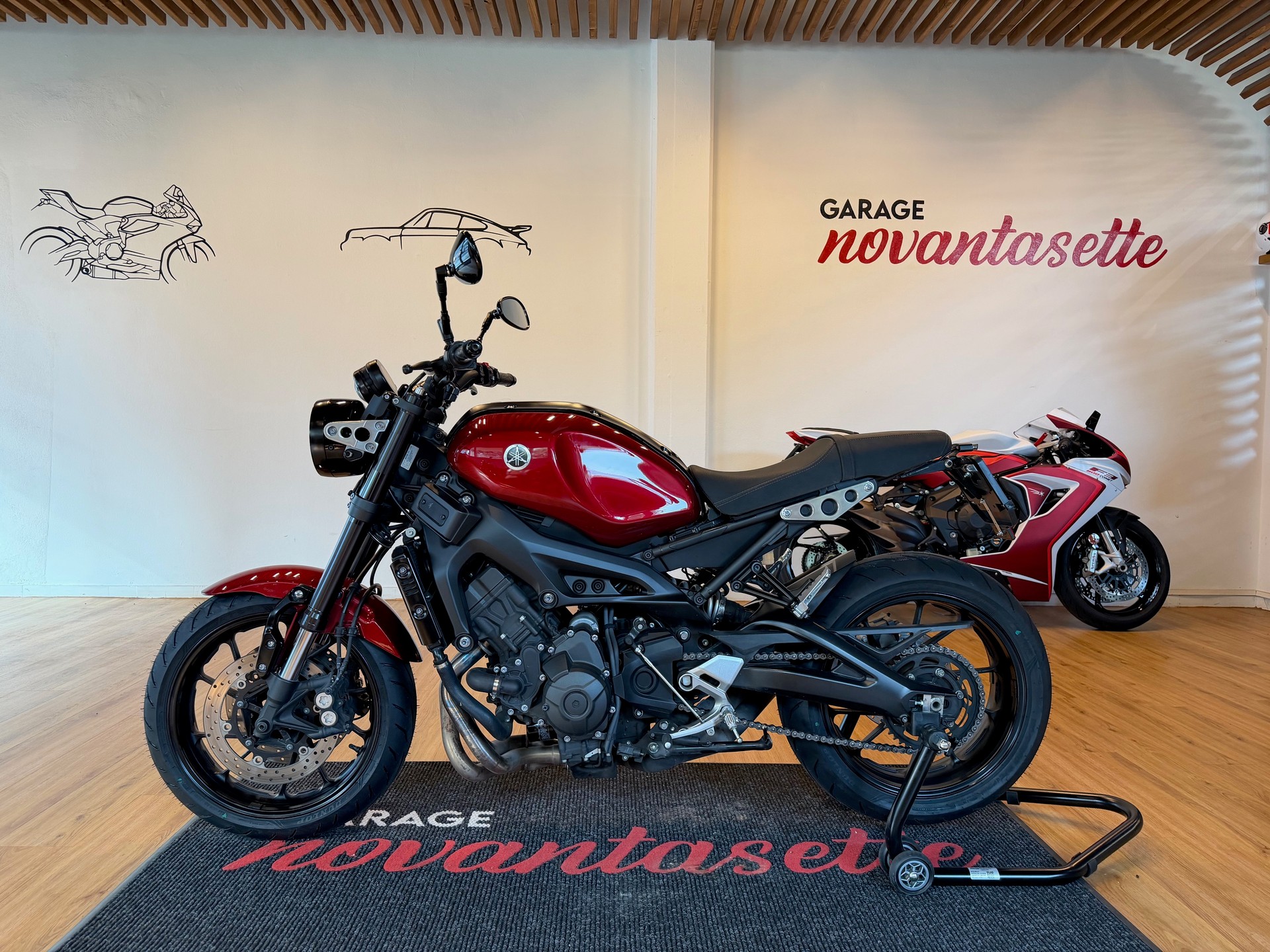 YAMAHA XSR 900-image-5