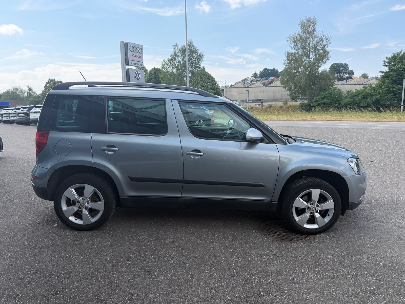 SKODA Yeti 2.0 TDI Outdoor Swiss Joy 4x4 DSG-image-5