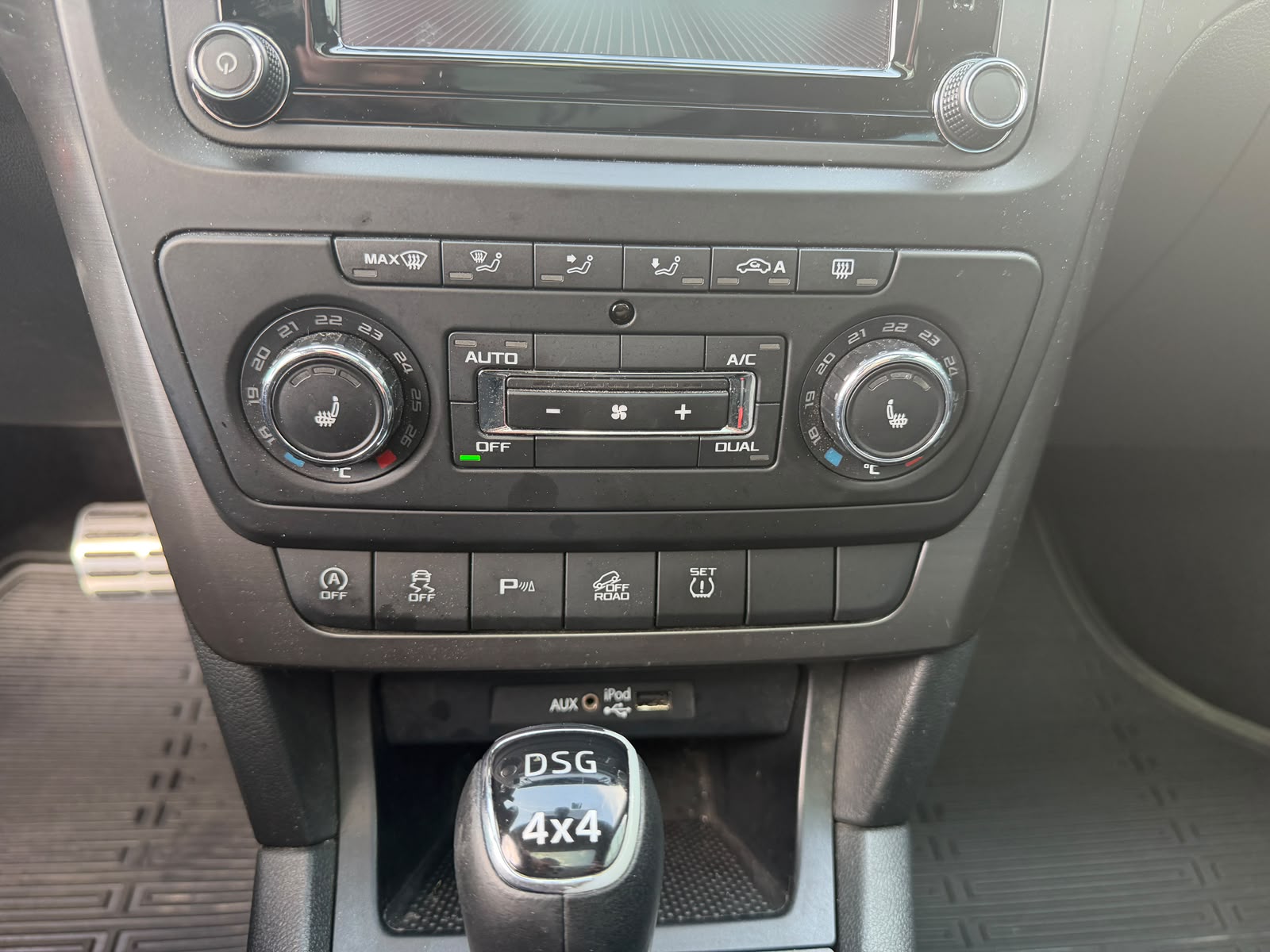 SKODA Yeti 2.0 TDI Outdoor Swiss Joy 4x4 DSG-image-19