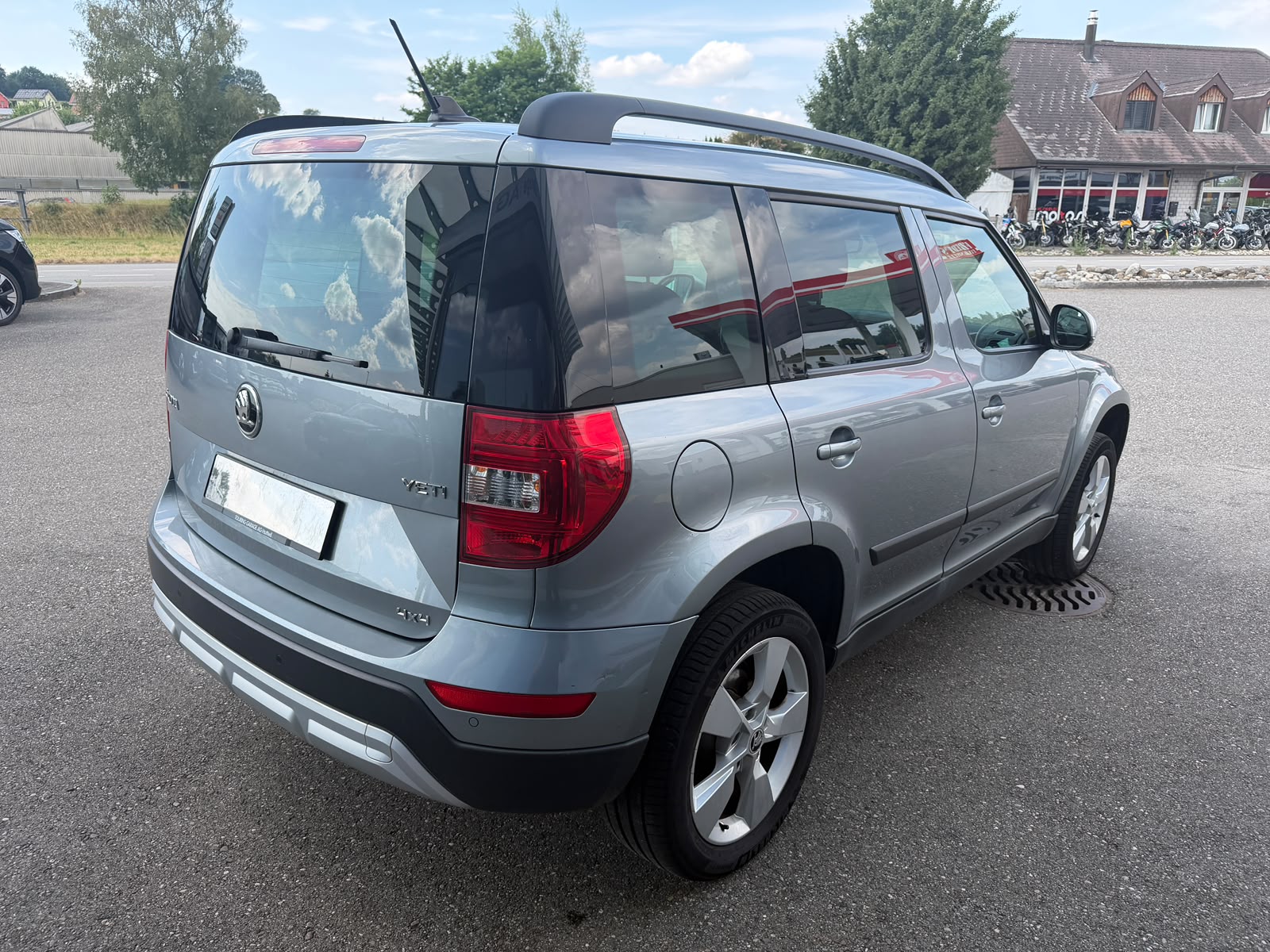 SKODA Yeti 2.0 TDI Outdoor Swiss Joy 4x4 DSG-image-4
