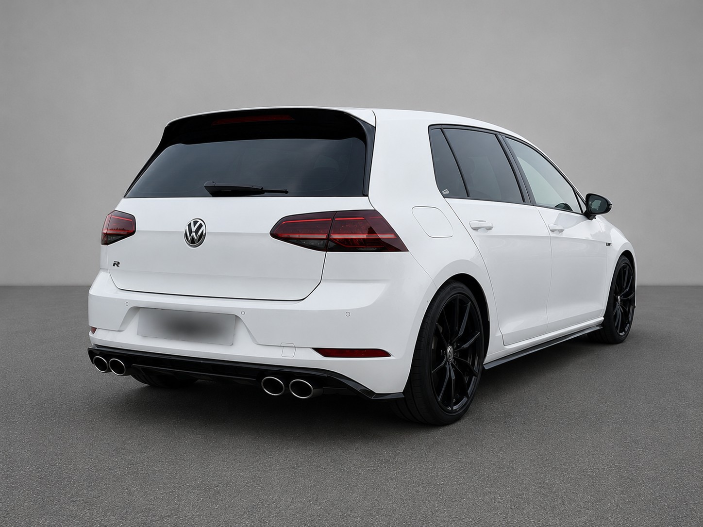 VW 2.0 TSI R DSG 4motion-image-0