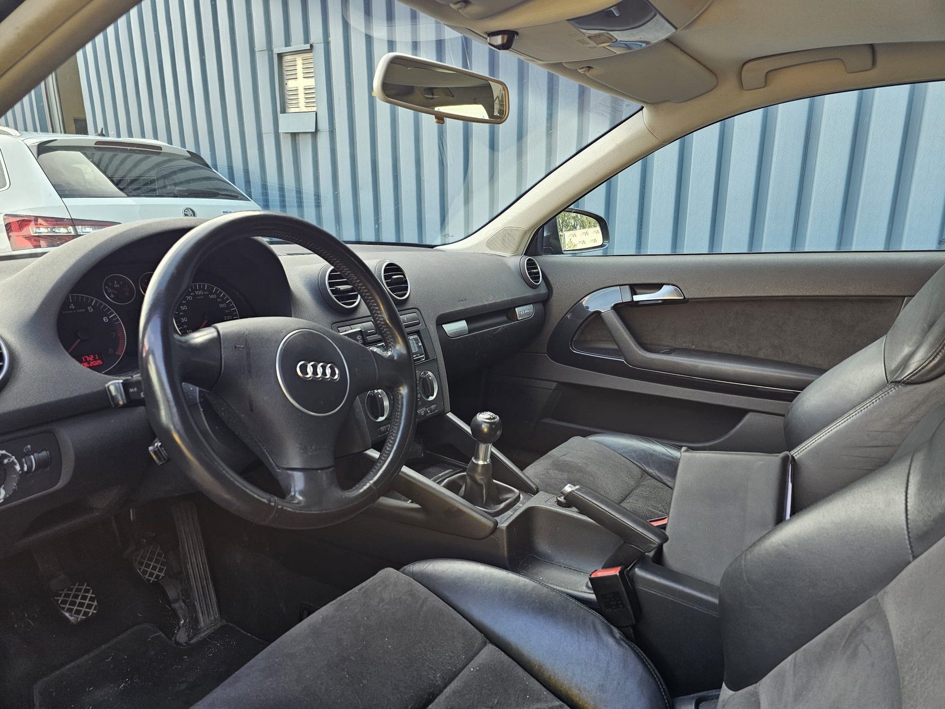 AUDI A3 3.2 Ambition V6 quattro-image-6
