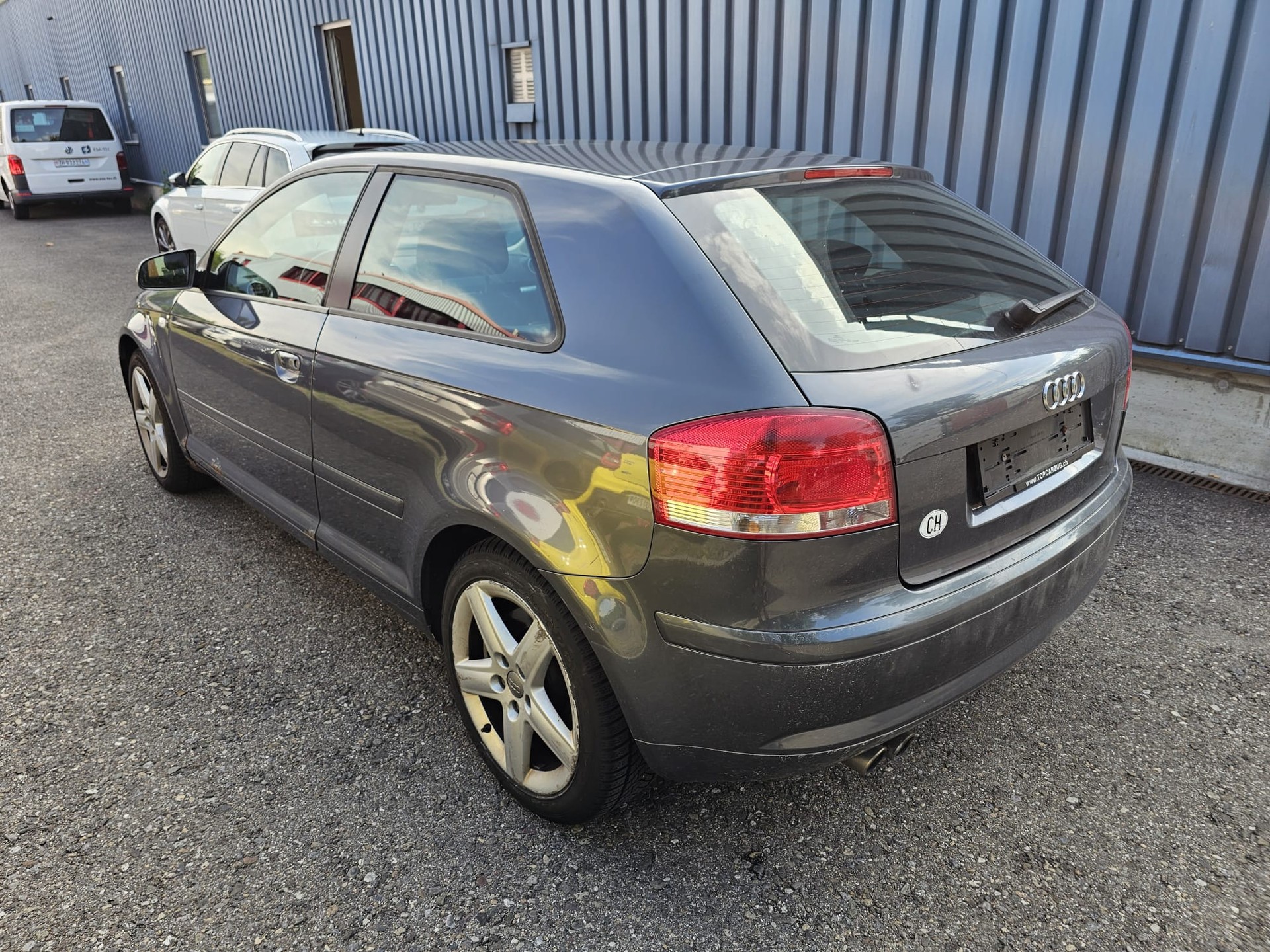 AUDI A3 3.2 Ambition V6 quattro-image-3