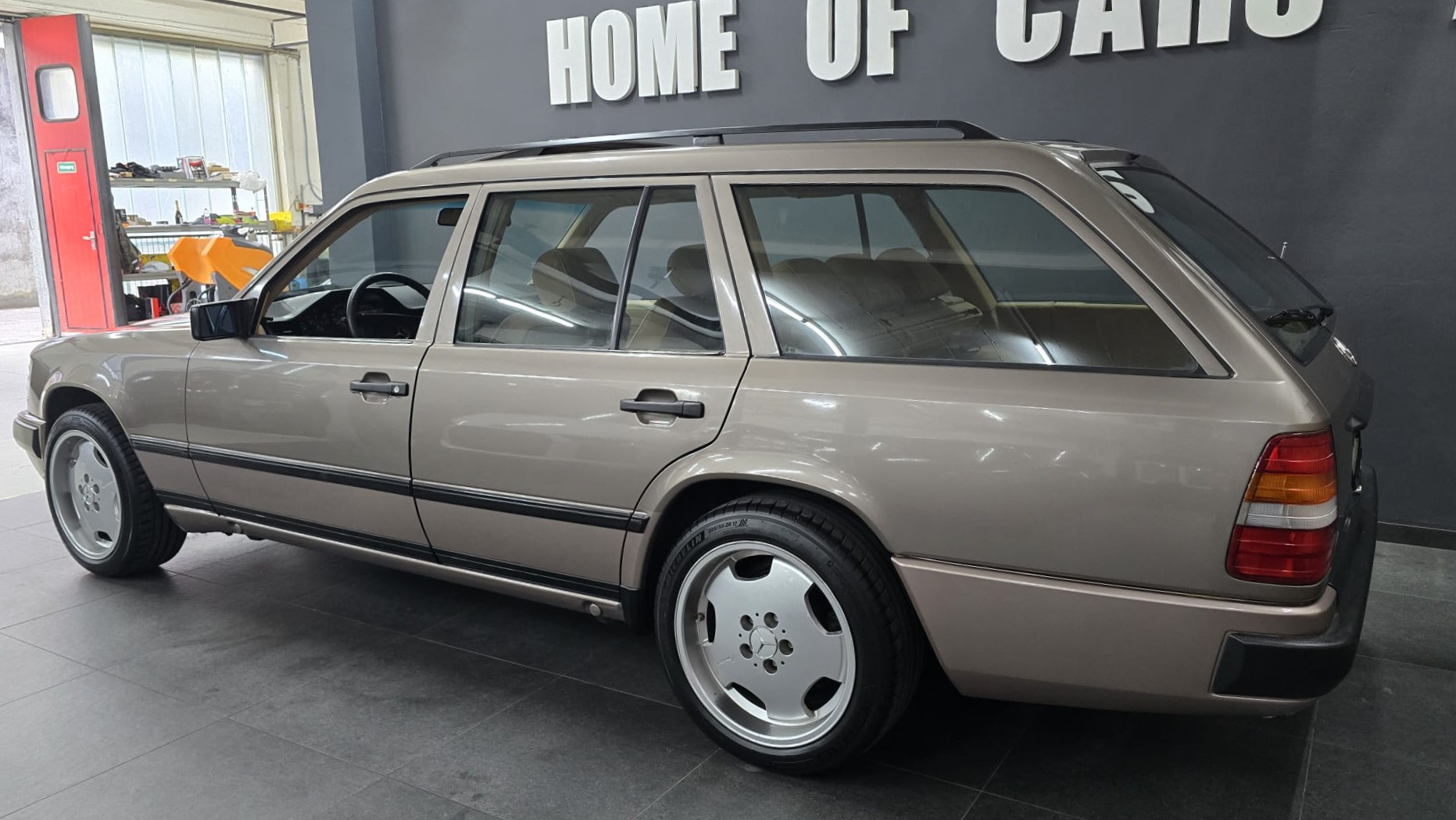 MERCEDES-BENZ 230 TE-image-5