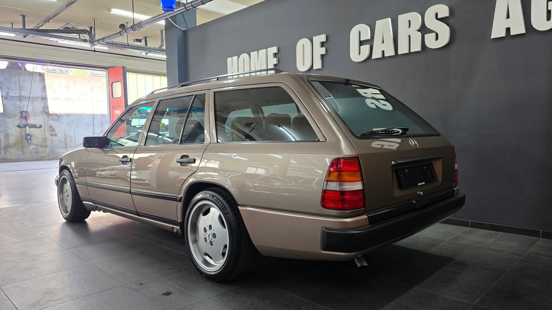 MERCEDES-BENZ 230 TE-image-8
