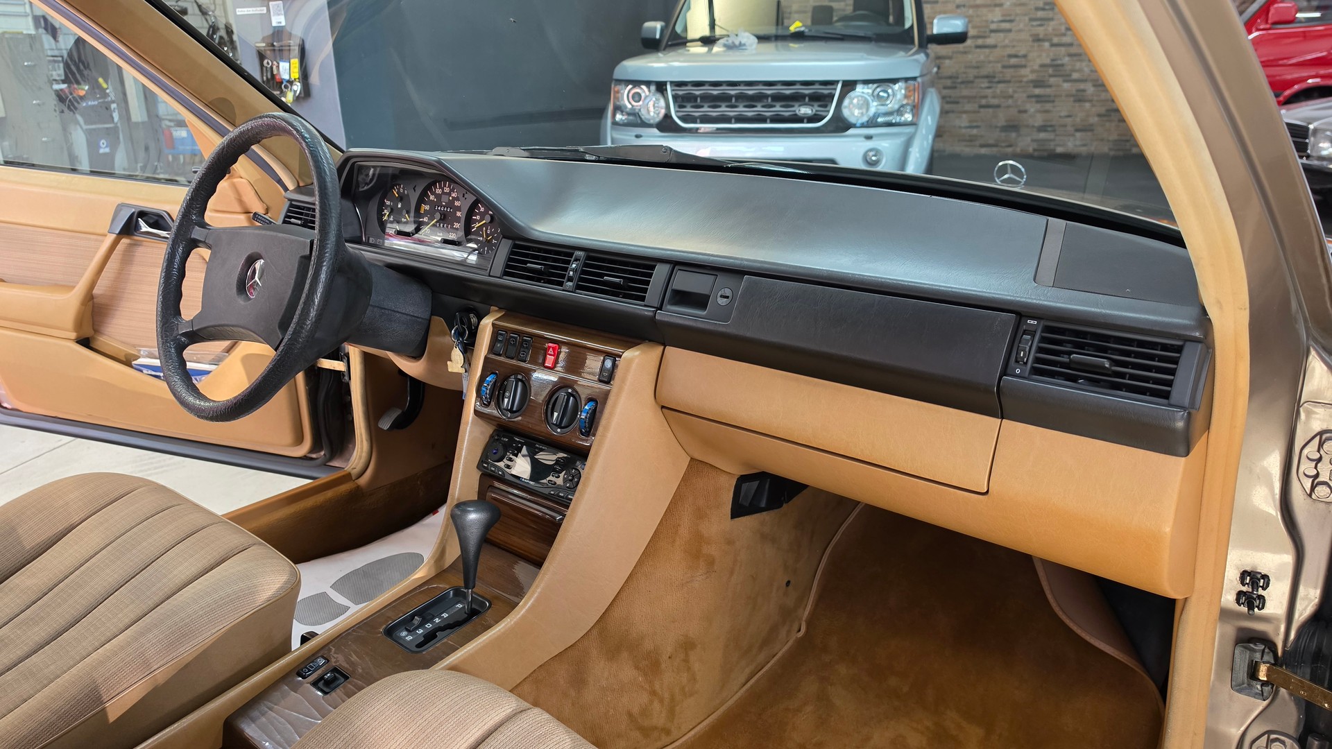 MERCEDES-BENZ 230 TE-image-27