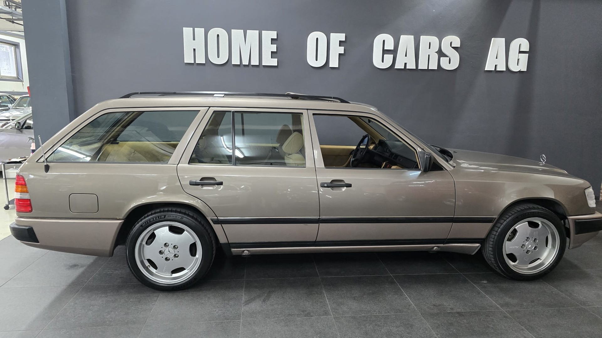 MERCEDES-BENZ 230 TE-image-9