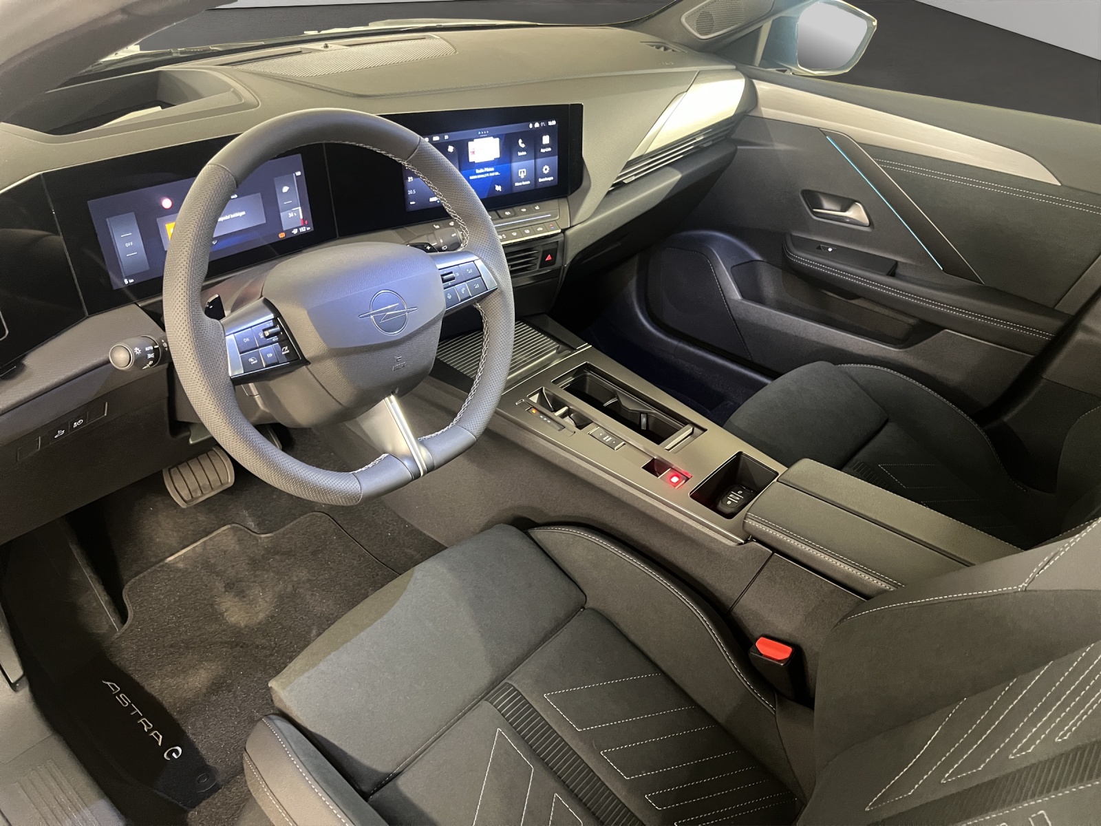 OPEL Astra-e Sports Tourer Ultimate-image-5