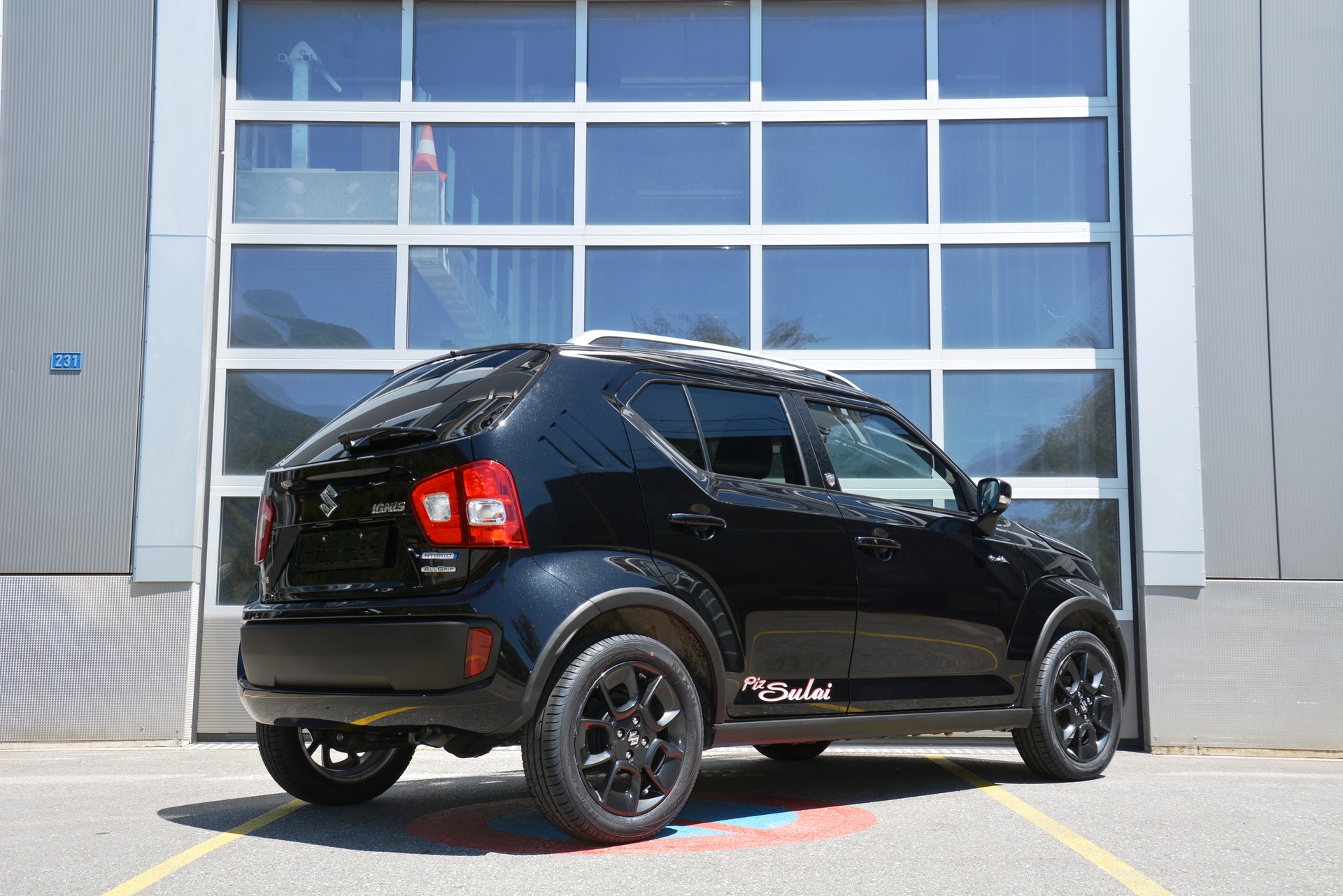 SUZUKI Ignis 1.2i Piz Sulai Top Hybrid 4x4-image-1