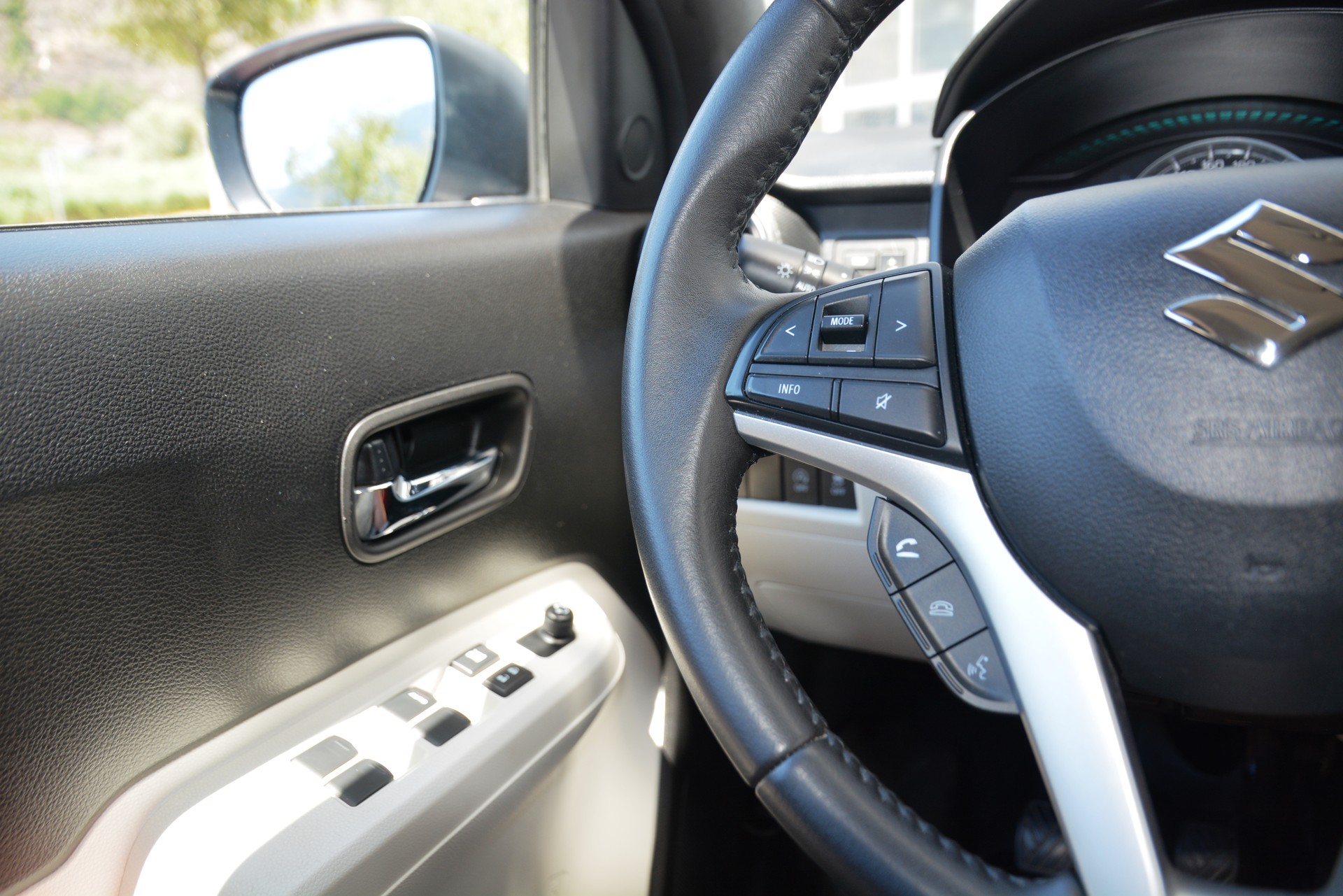 SUZUKI Ignis 1.2i Piz Sulai Top Hybrid 4x4-image-12