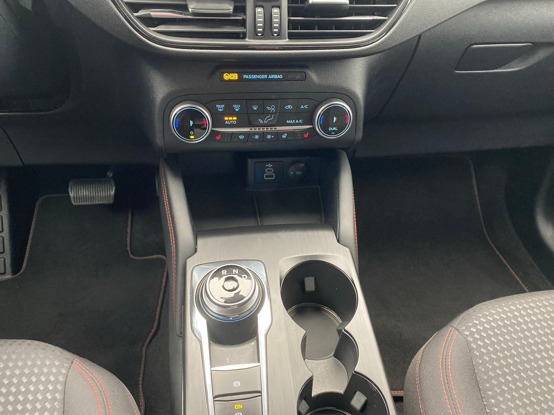 FORD Kuga 2.5 Hybrid ST-Line 4x4 / Leasing ab. 1.99%-image-15