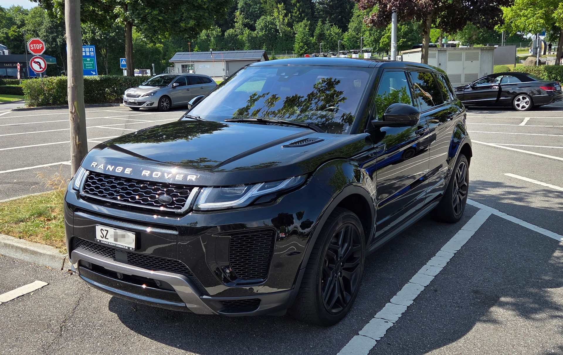 LAND ROVER 2.0 Si4 290 HSE Dynamic-image-5
