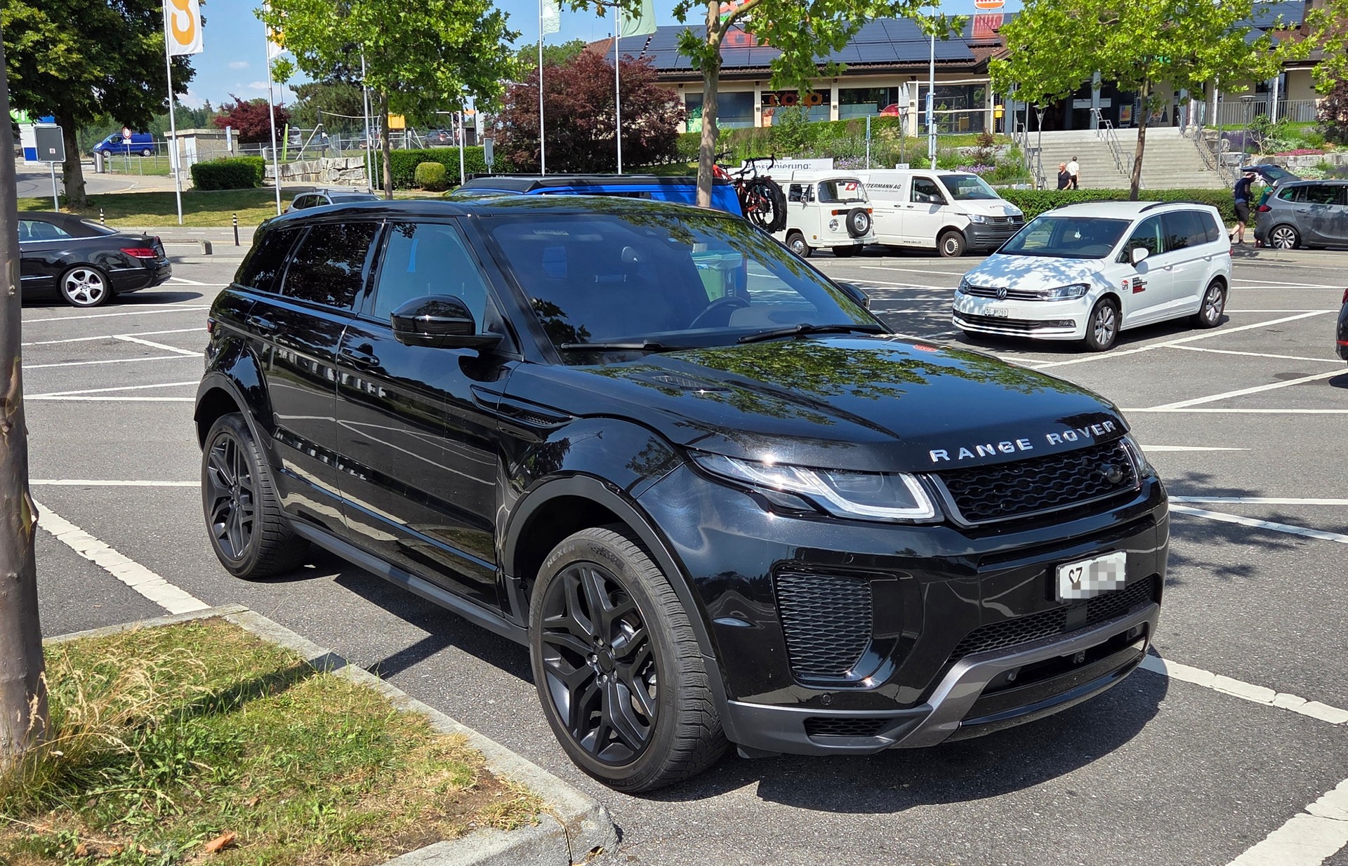 LAND ROVER 2.0 Si4 290 HSE Dynamic-image-4