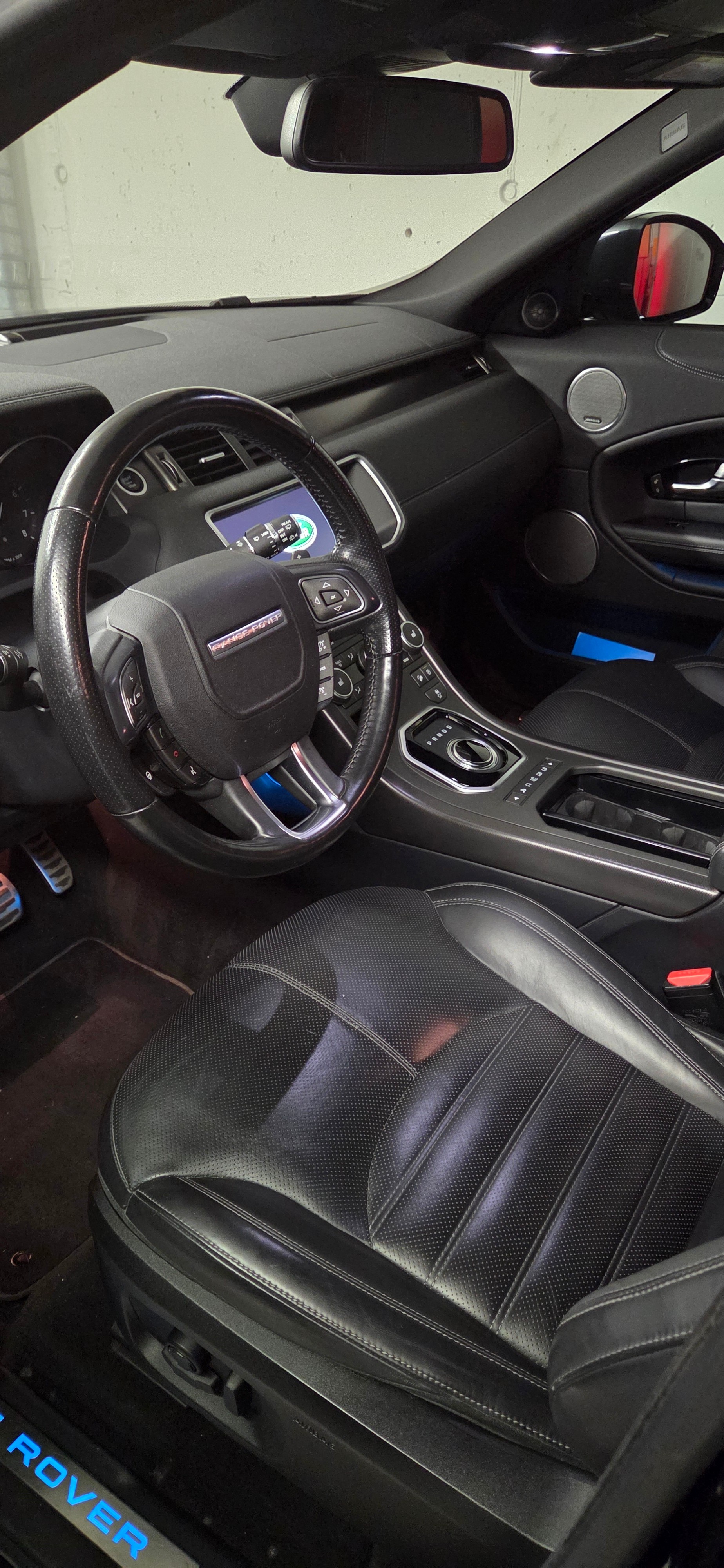 LAND ROVER 2.0 Si4 290 HSE Dynamic-image-4