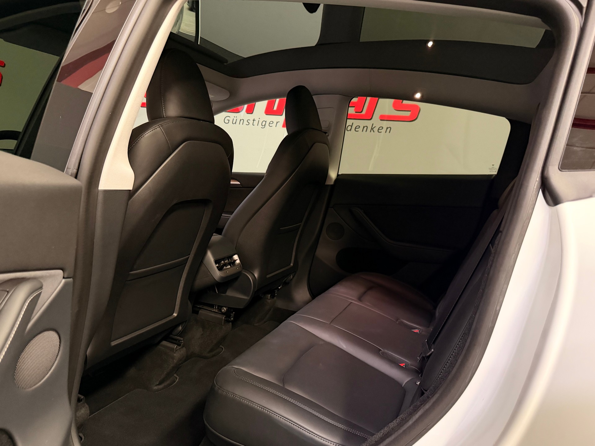 TESLA Model Y Performance-image-14
