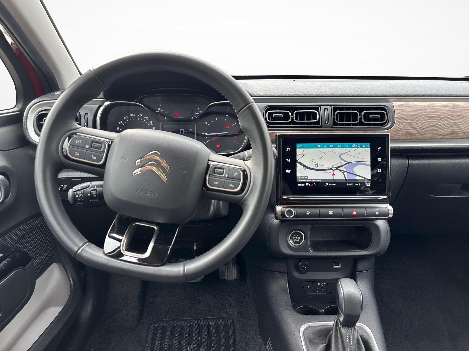 CITROEN C3 1.2 PureTech Shine-image-4