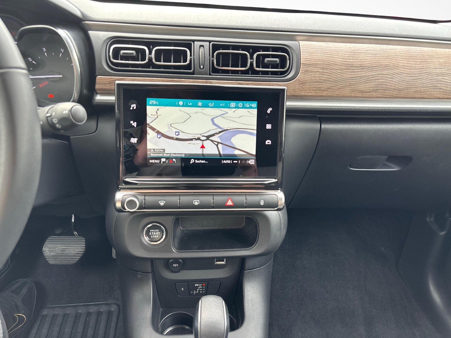 CITROEN C3 1.2 PureTech Shine-image-9