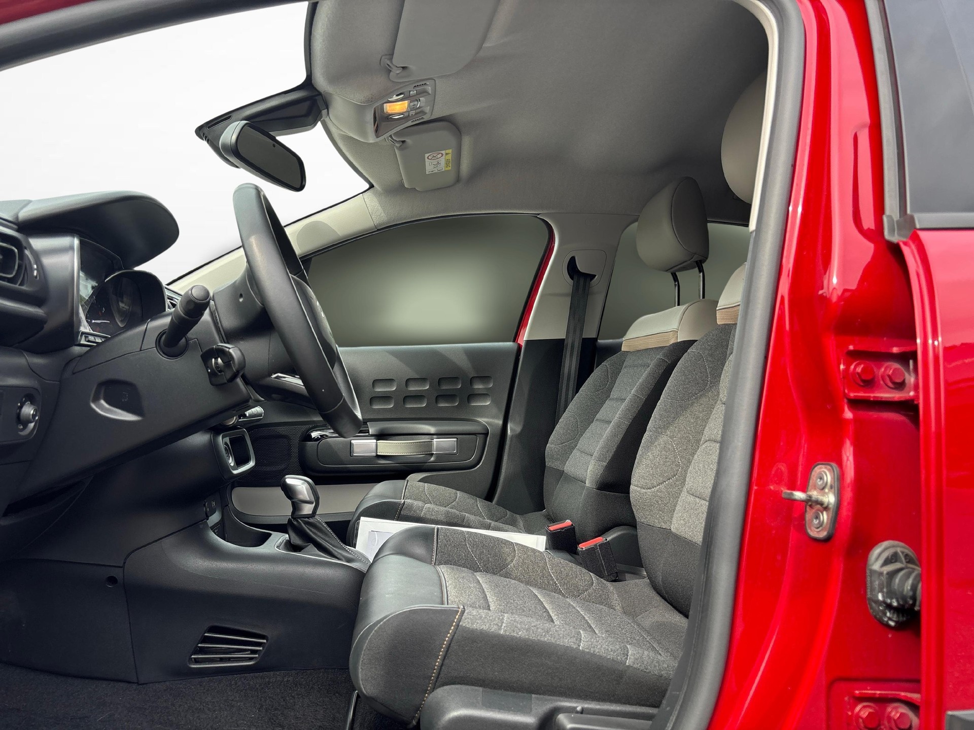 CITROEN C3 1.2 PureTech Shine-image-8